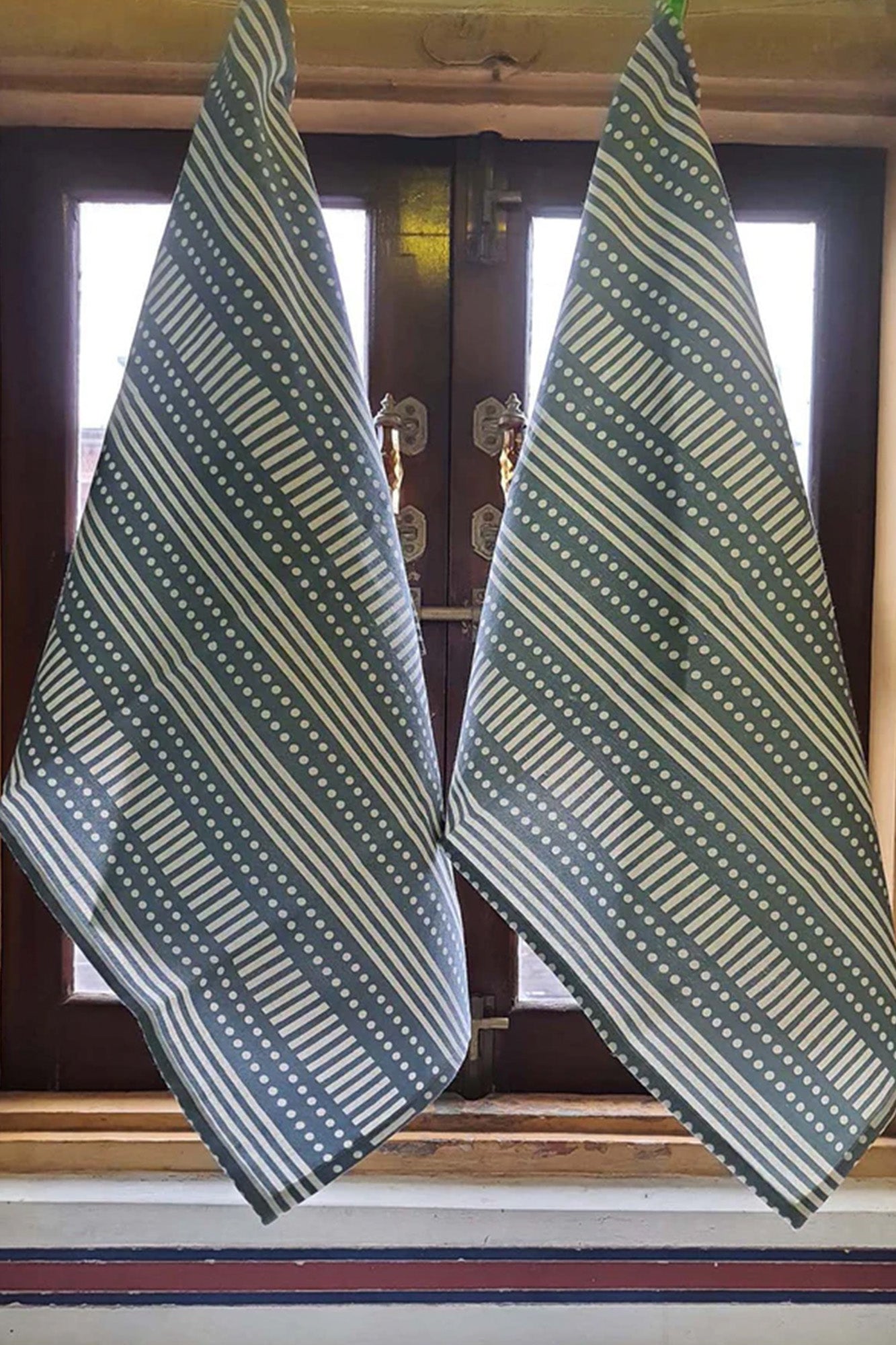 Grey Dotted Kitchen Towel Set