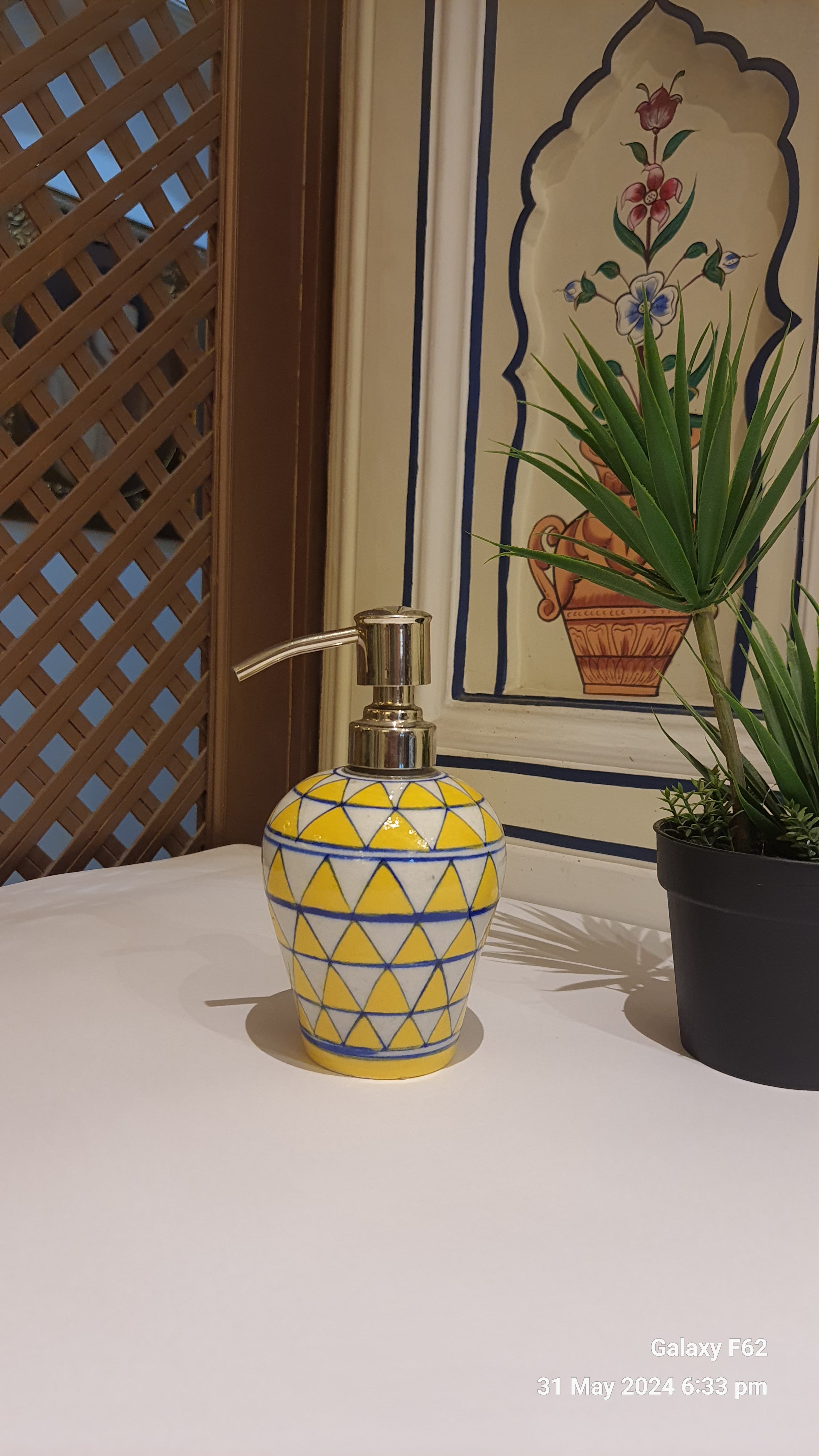 Dispencer Yellow Ceramic
