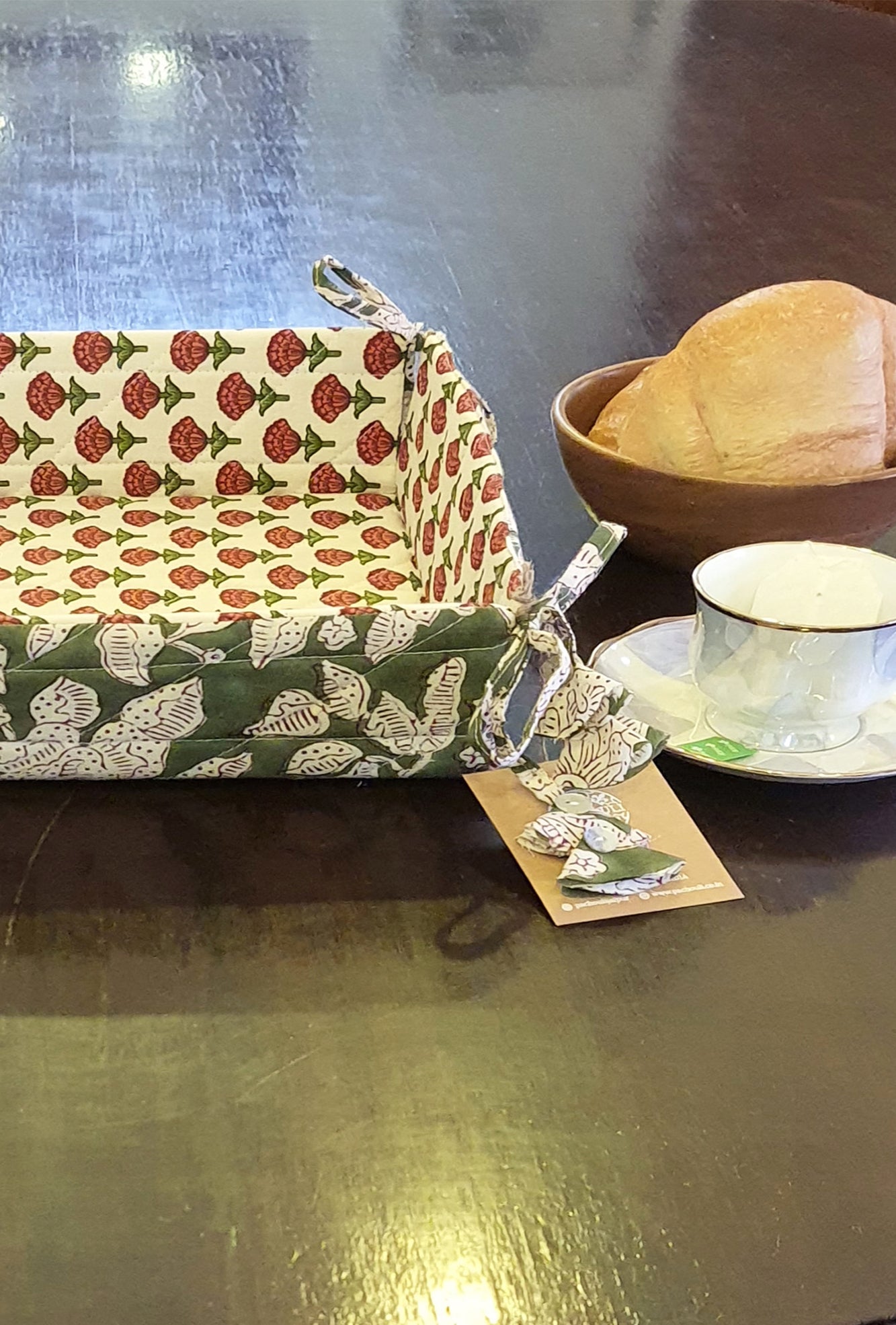 Leaf Fenestration Bread Basket