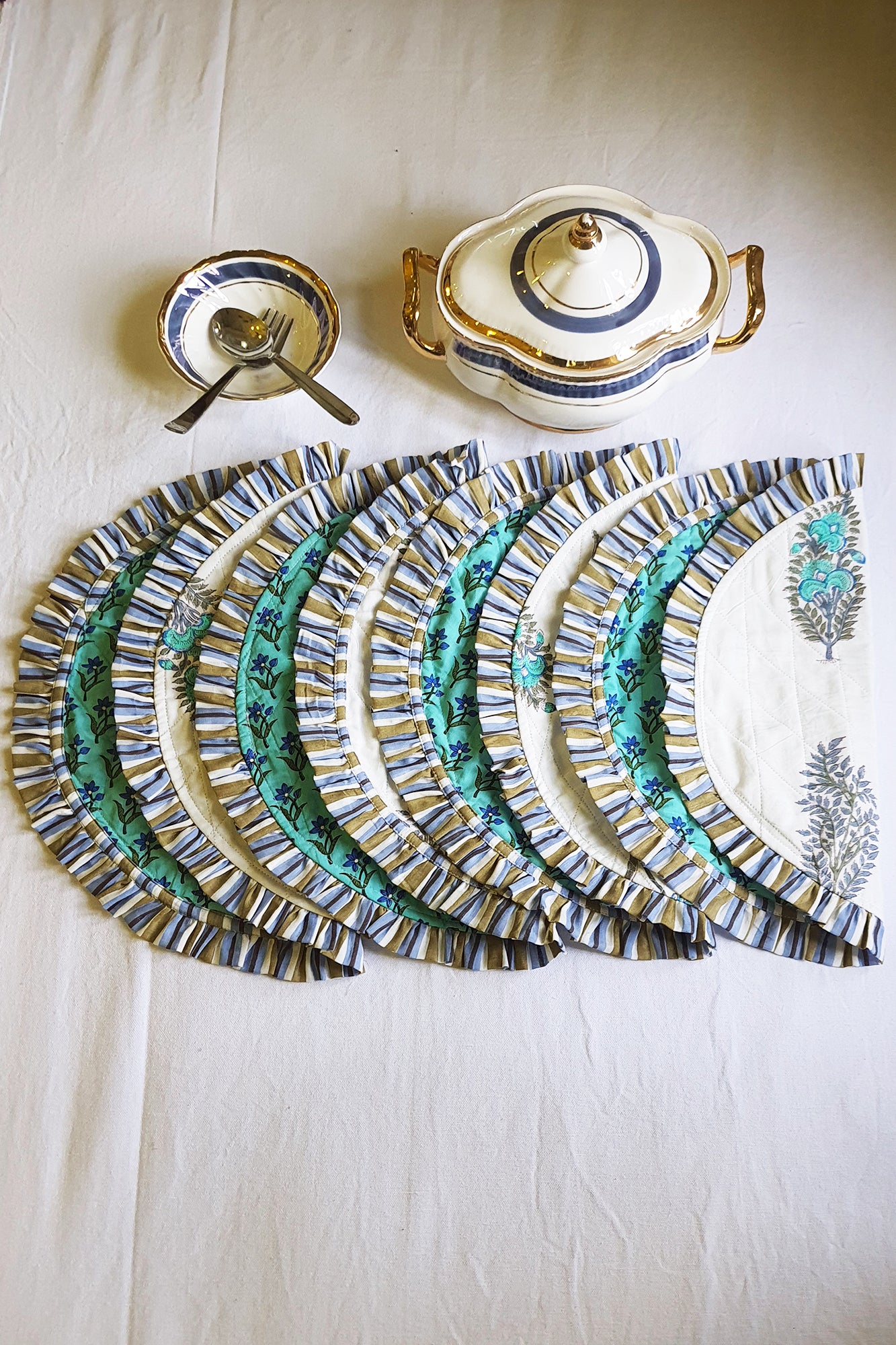Mughal Motifs Reversible Round Placemat Set