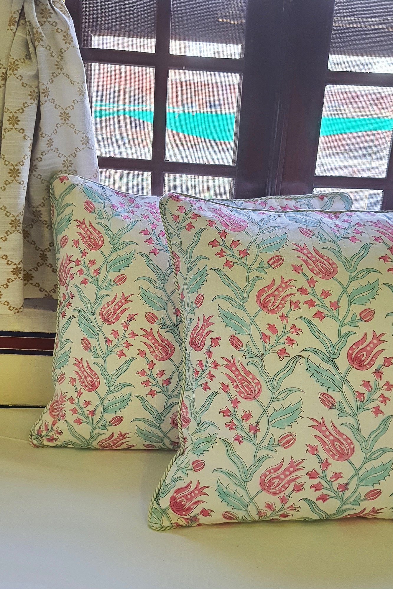 Cyclamen Cushion Cover Set of2