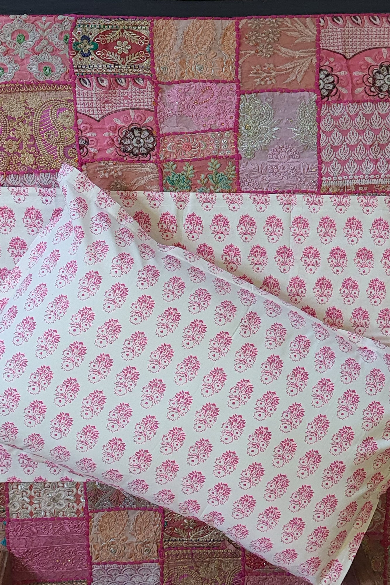 Pink Motifs Bed Sheet With Pillow