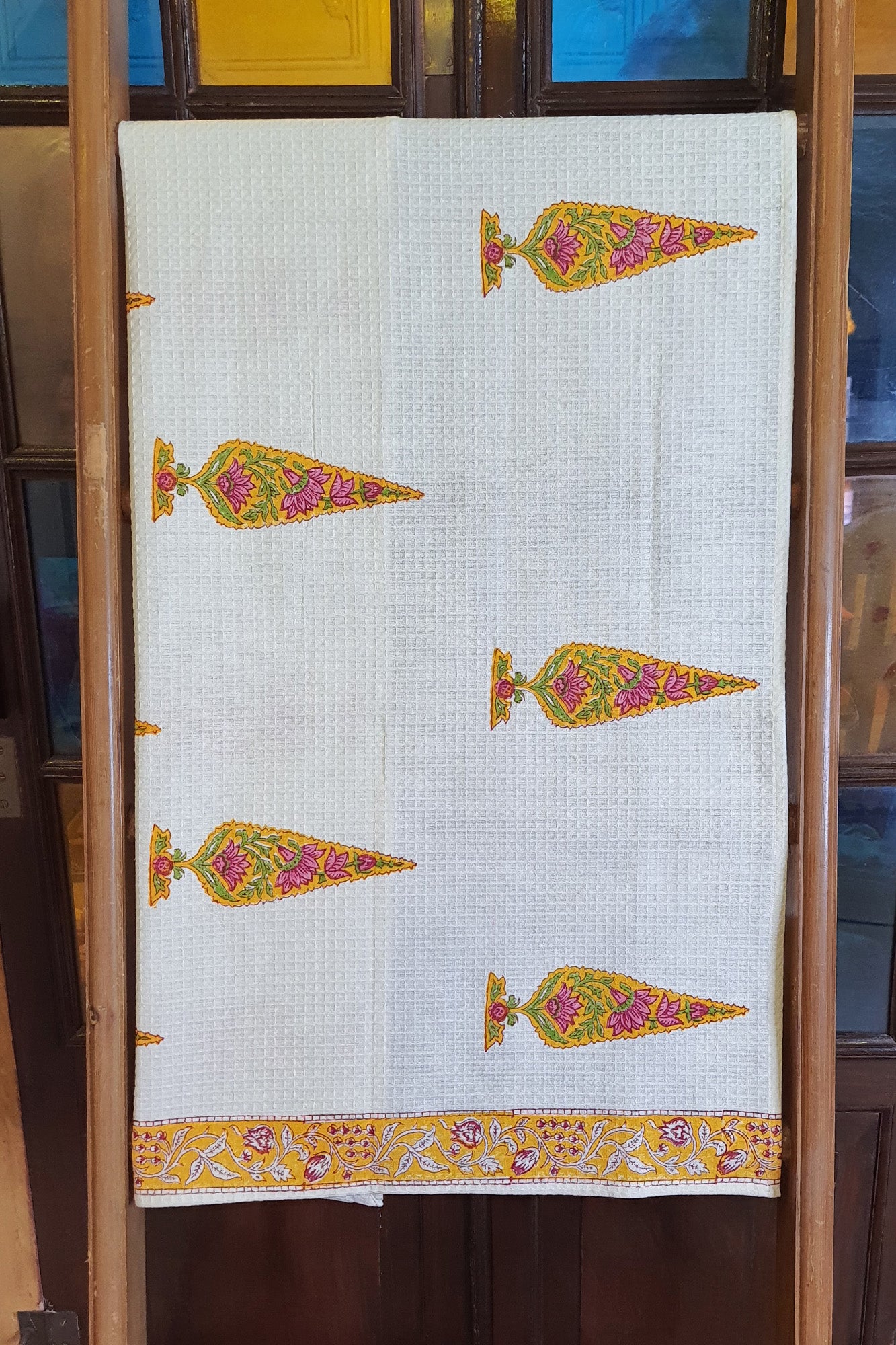 Sunshine Leaf Bath Towel