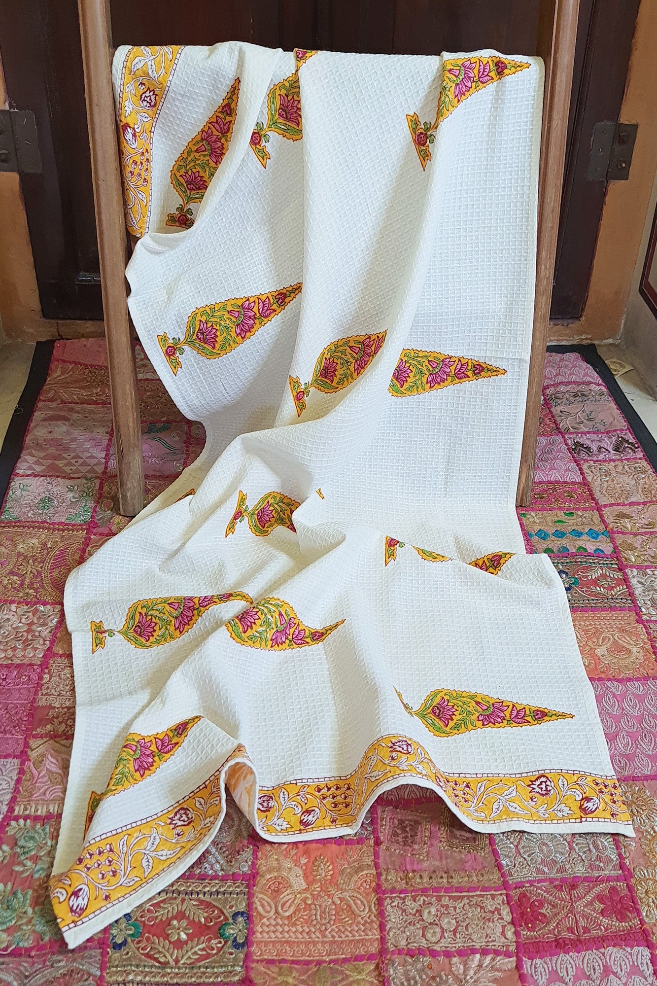 Sunshine Leaf Bath Towel