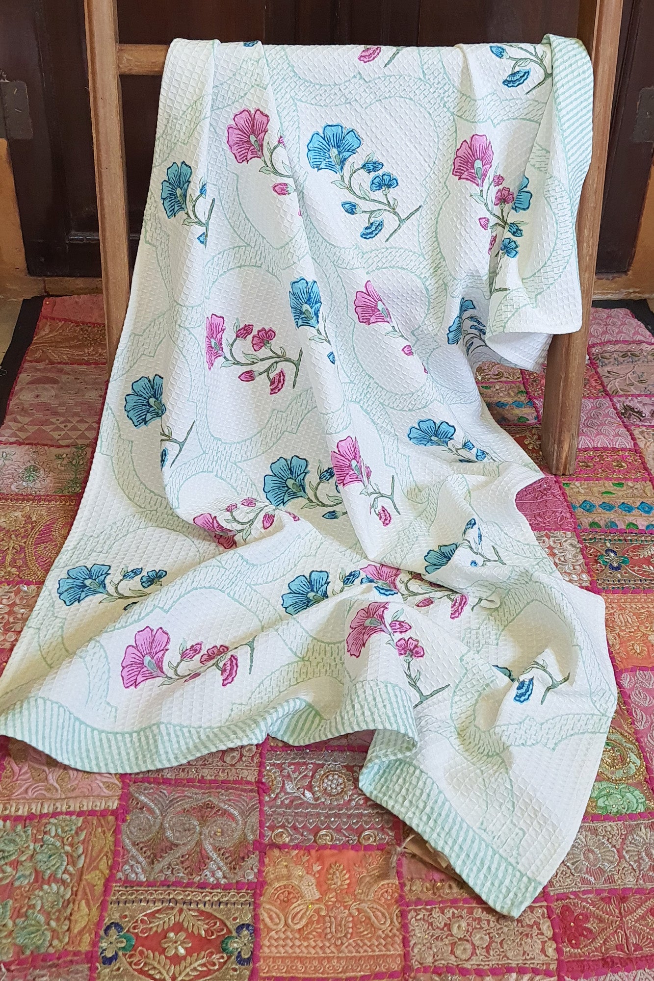 Guldaan Bath Towel