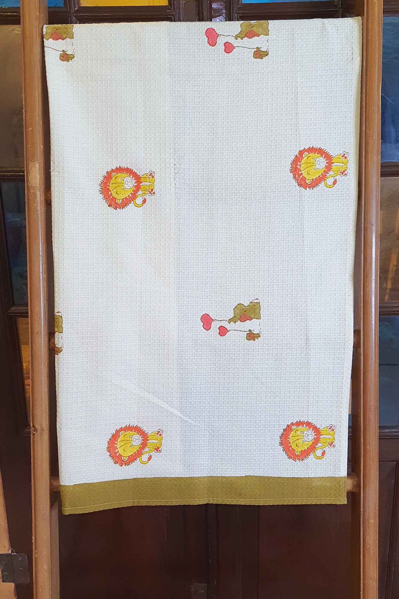 Radiant Lion Bath Towel