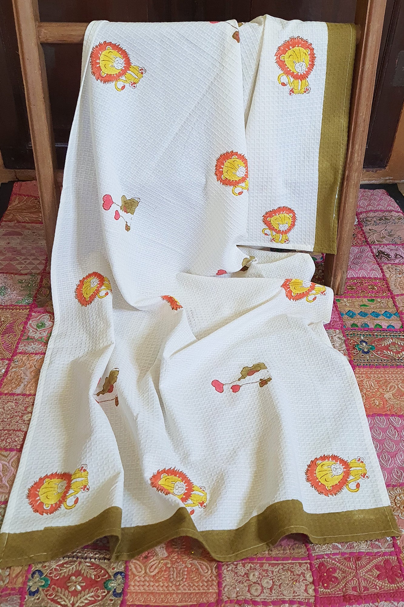 Radiant Lion Bath Towel