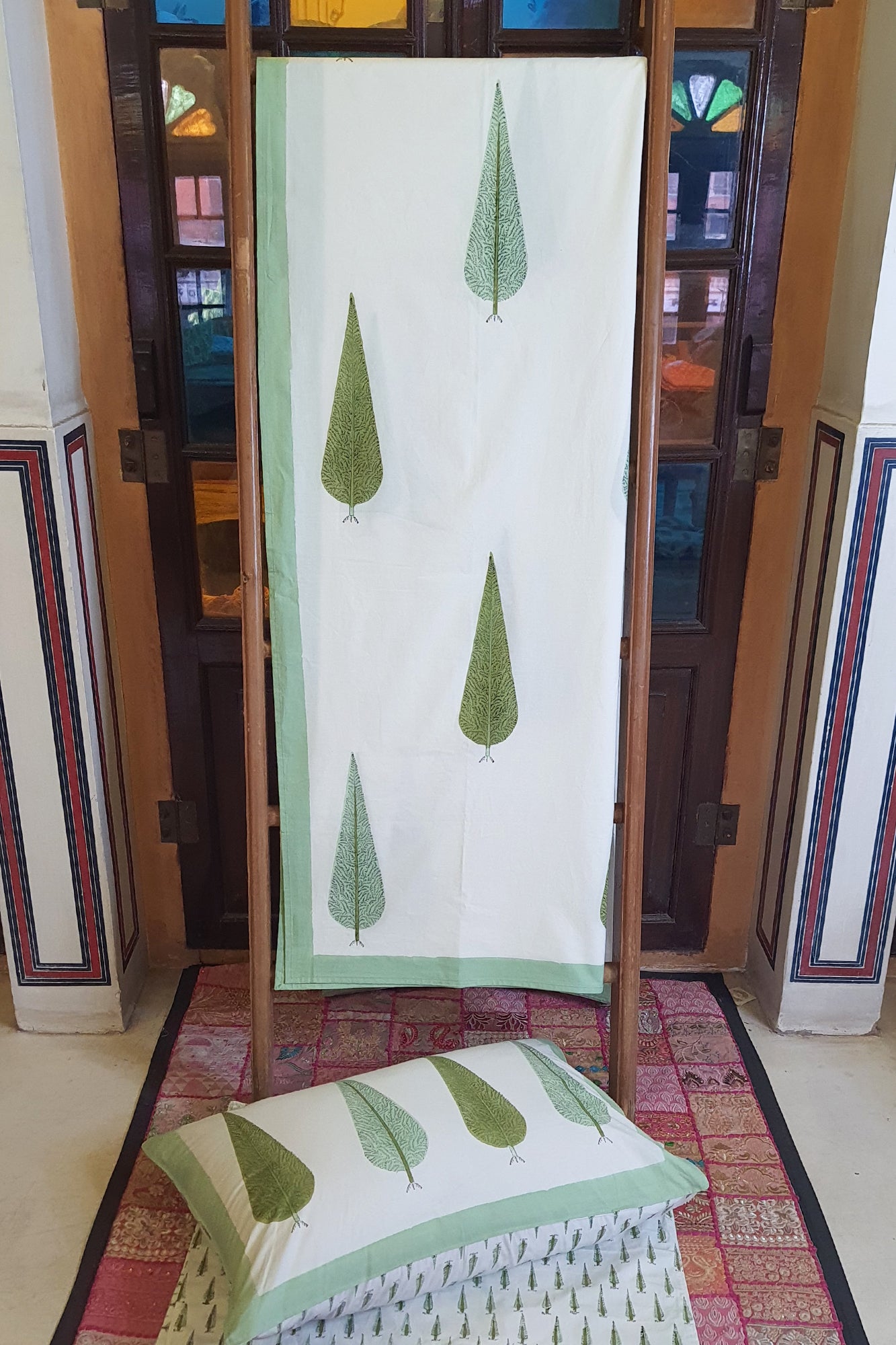 Mughal Leaf Bed Sheet With Pillow