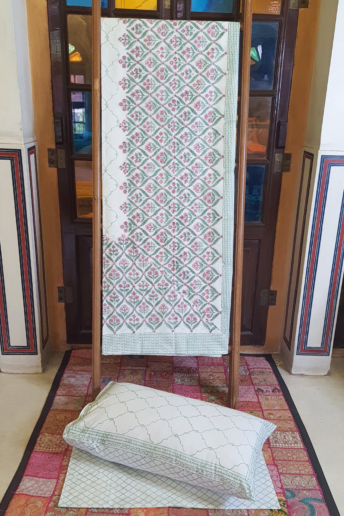 Gulzar Bed Sheet With Pillow
