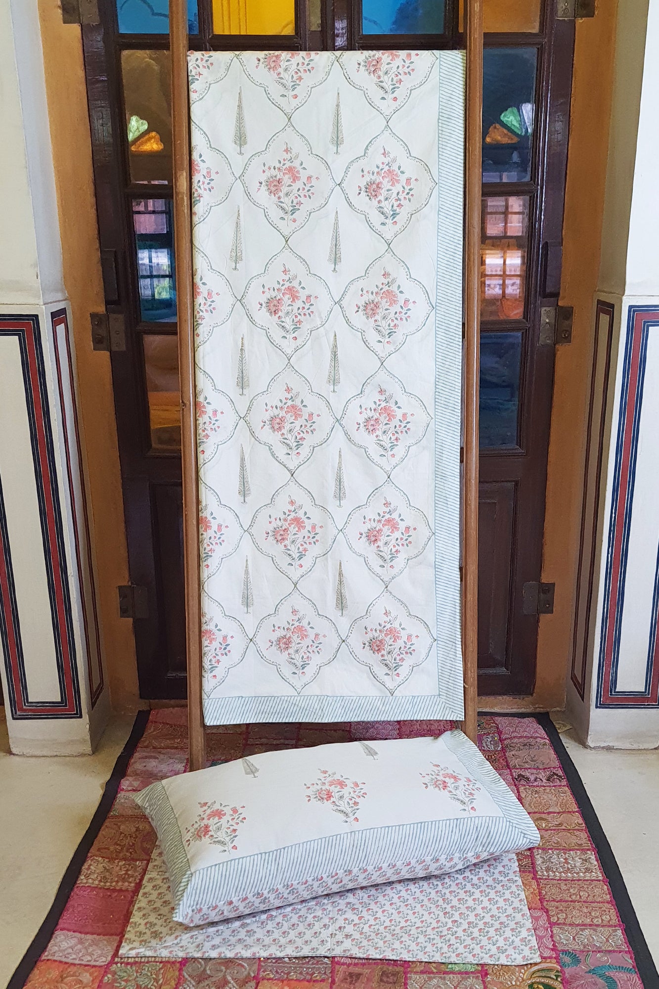 Shabnam Floral Bed Sheet With Pillow