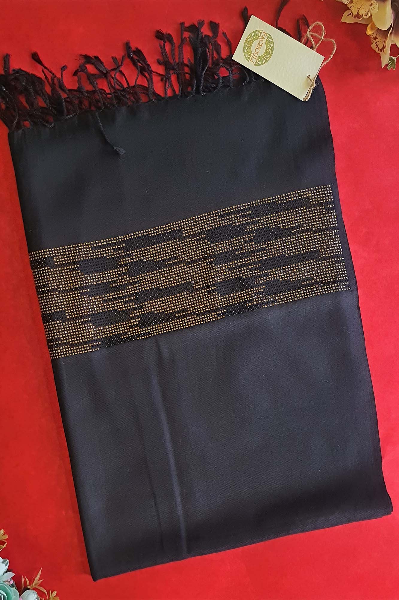 Women Pashmina Black Solid