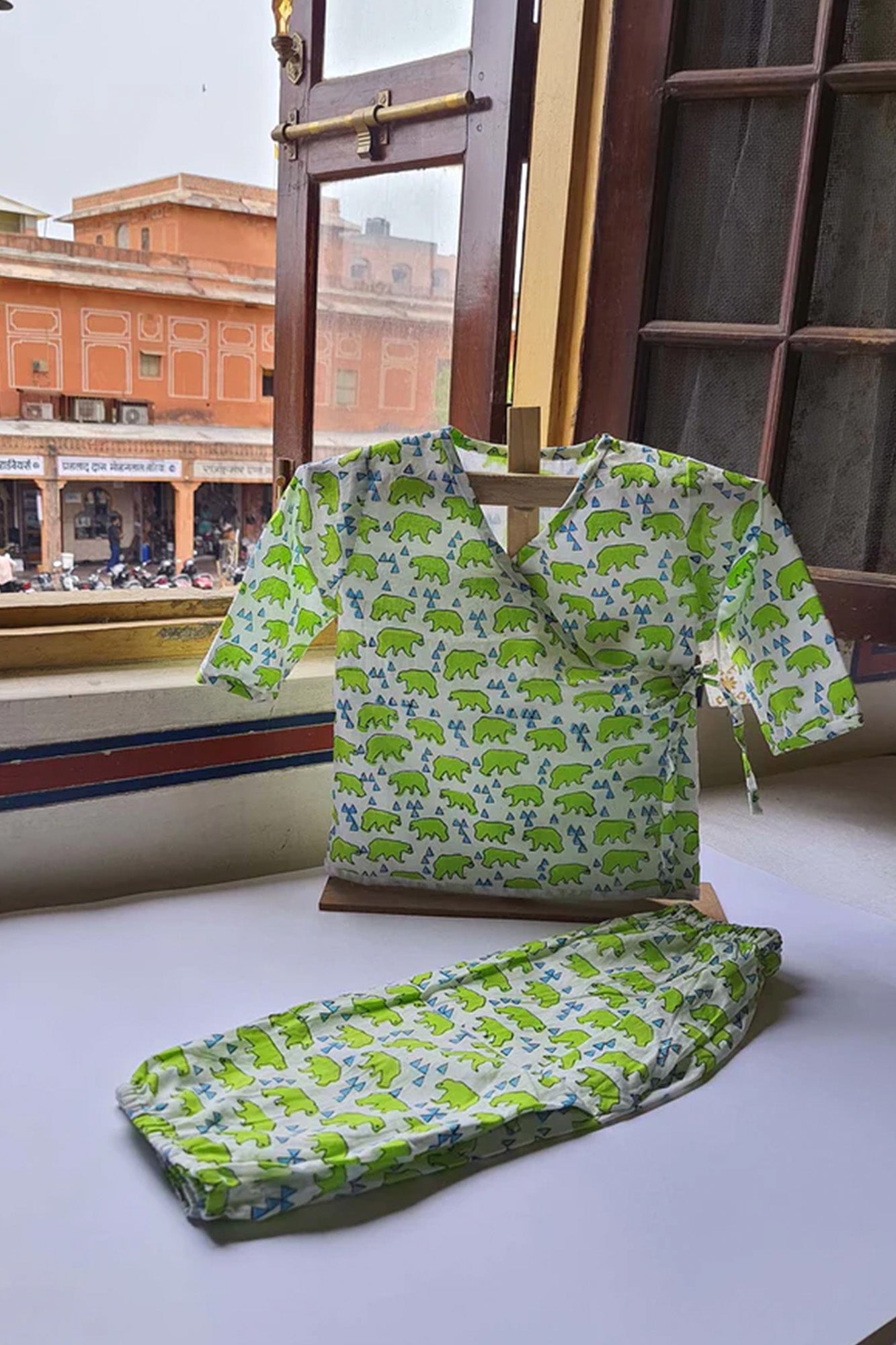 Hippo Angarakha Top With Pajama