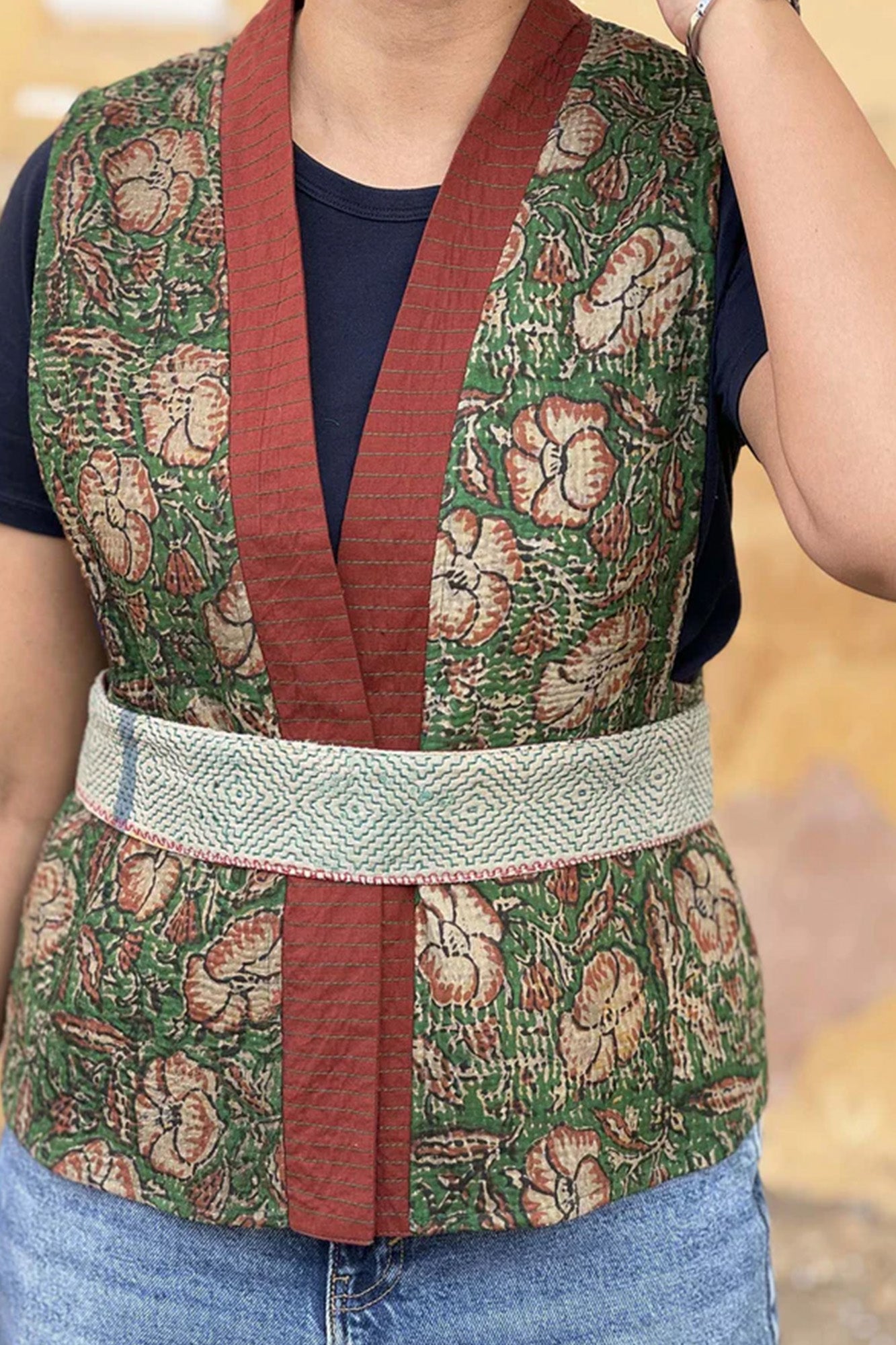 Jacket Sleeveless Kantha