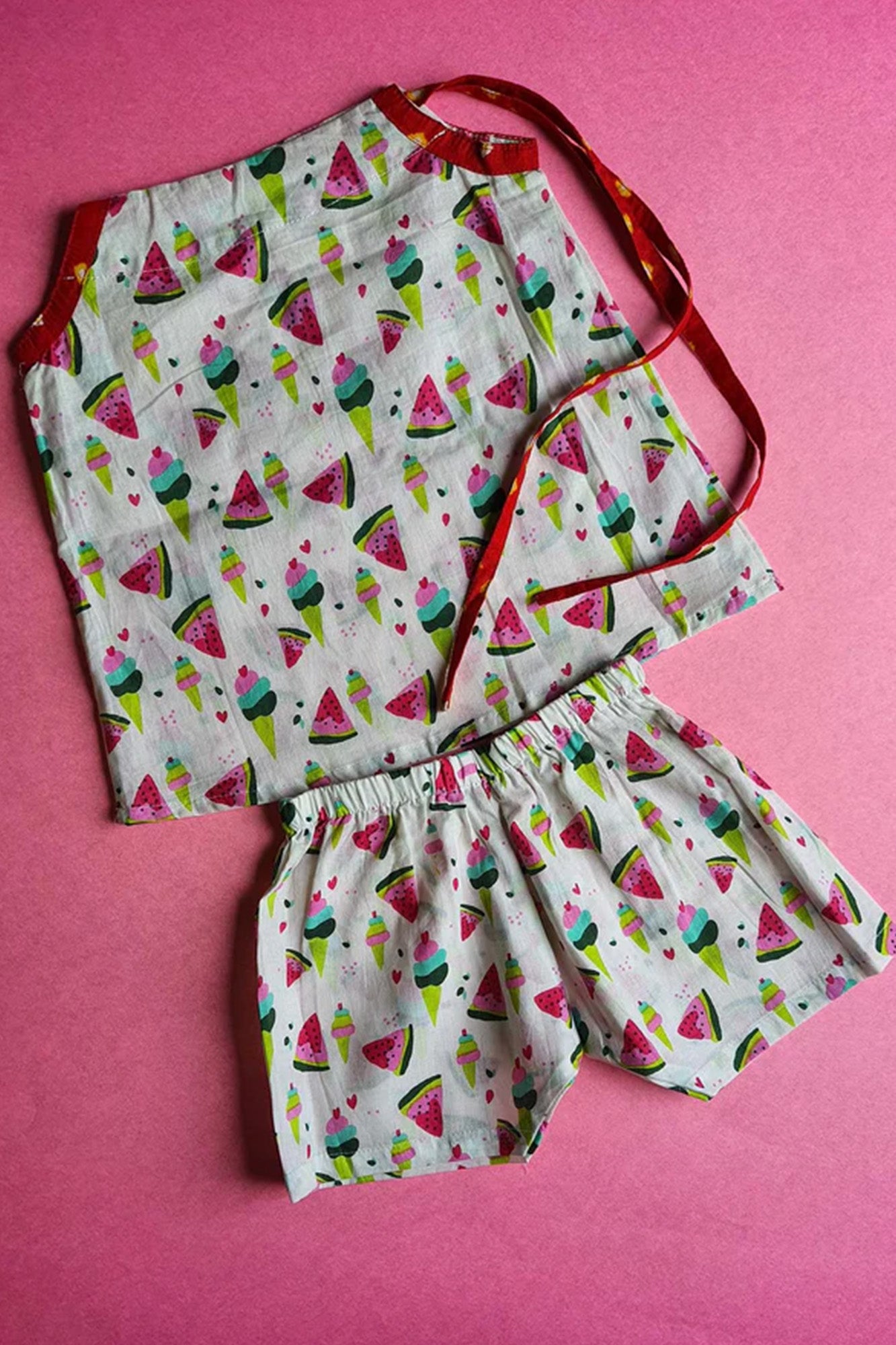 Fruitopia Chill Dori Top With Shorts