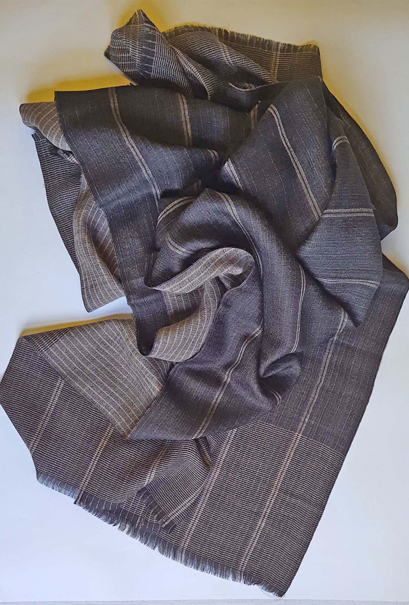 Pashmina Black Checks
