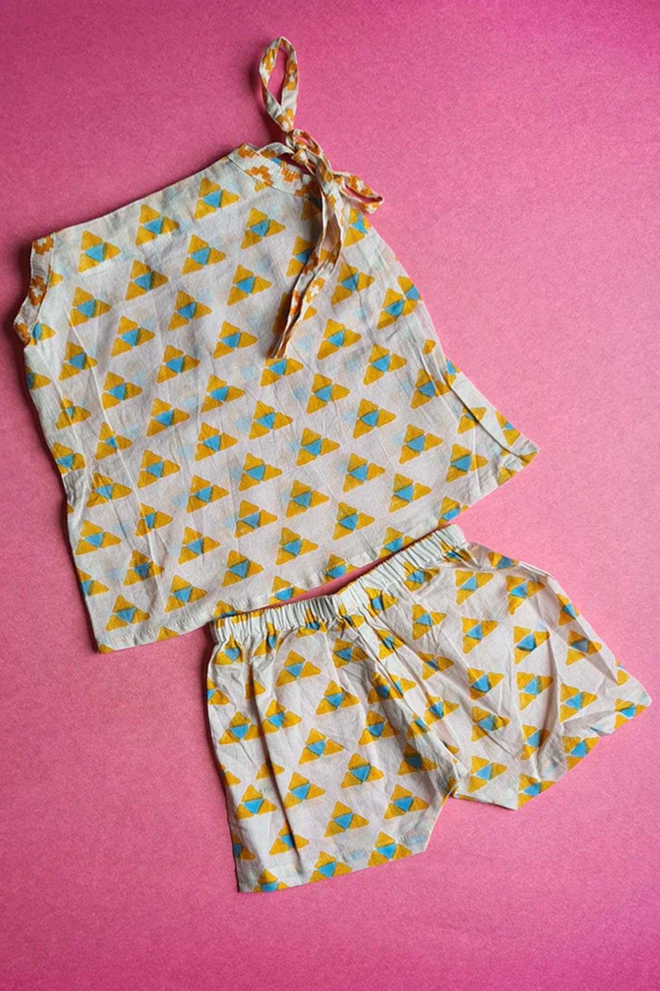 Triangle Treasure Dori Top With Shorts