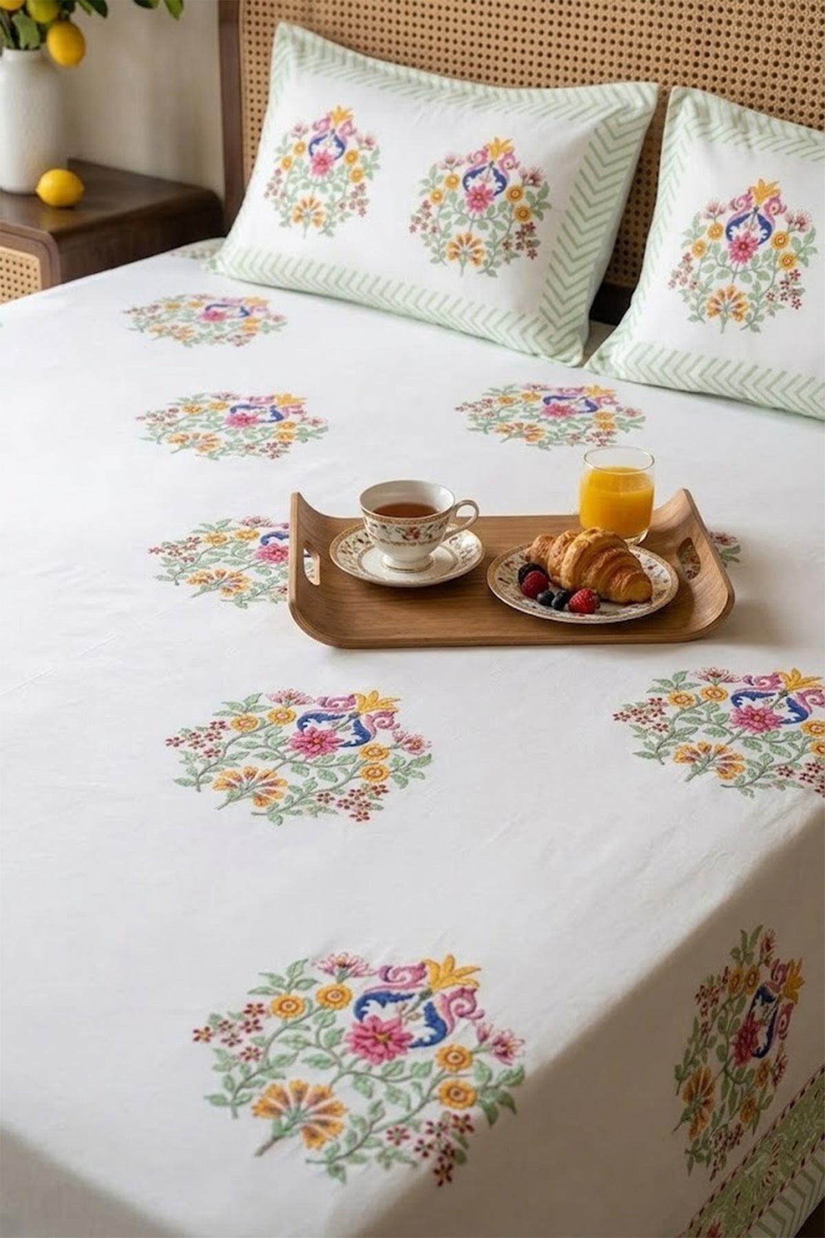 Phoolkari Courtyard Bed Sheet With Pillow