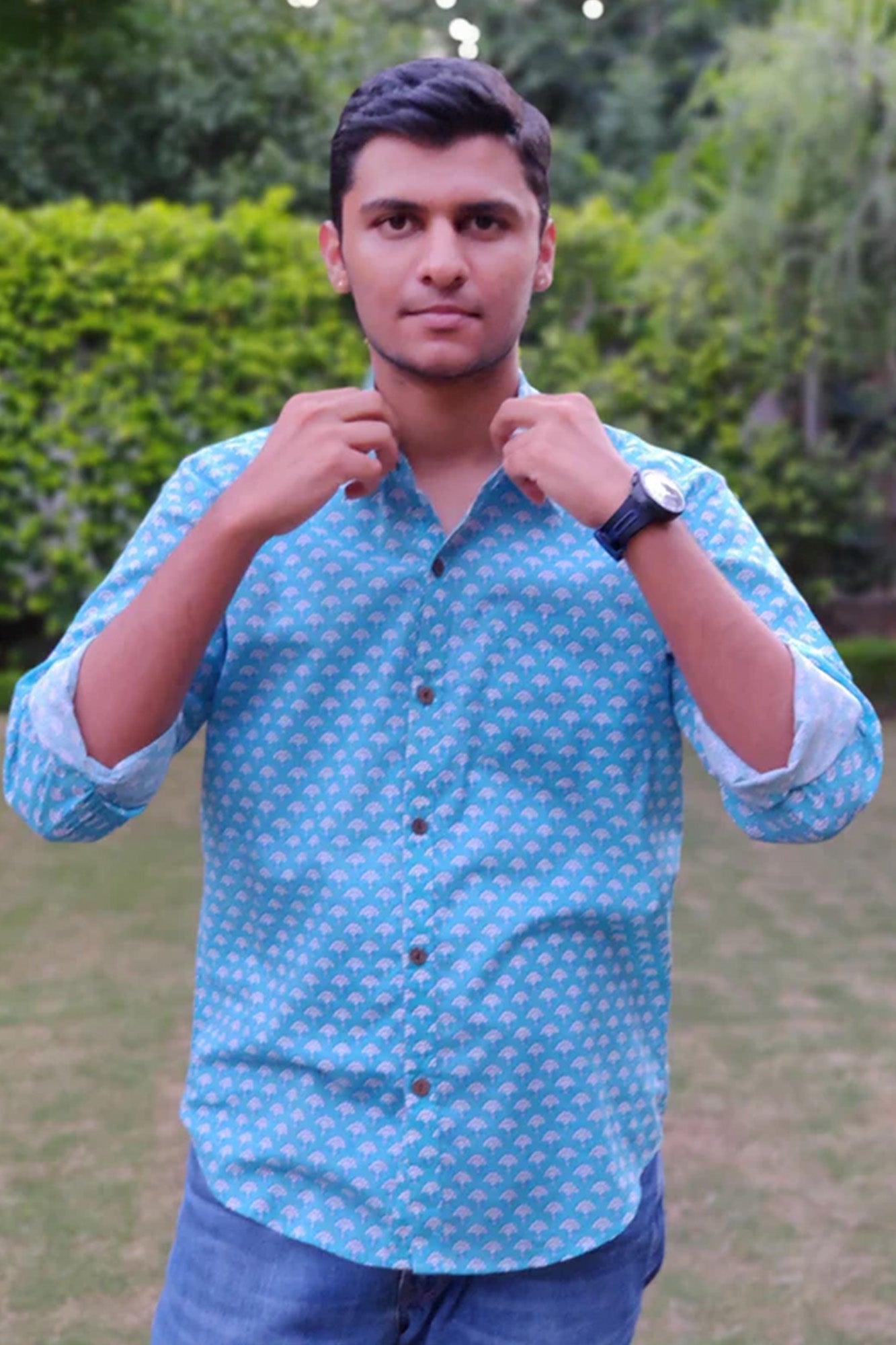 Men White Booti on Blue Full Sleeves Shirt