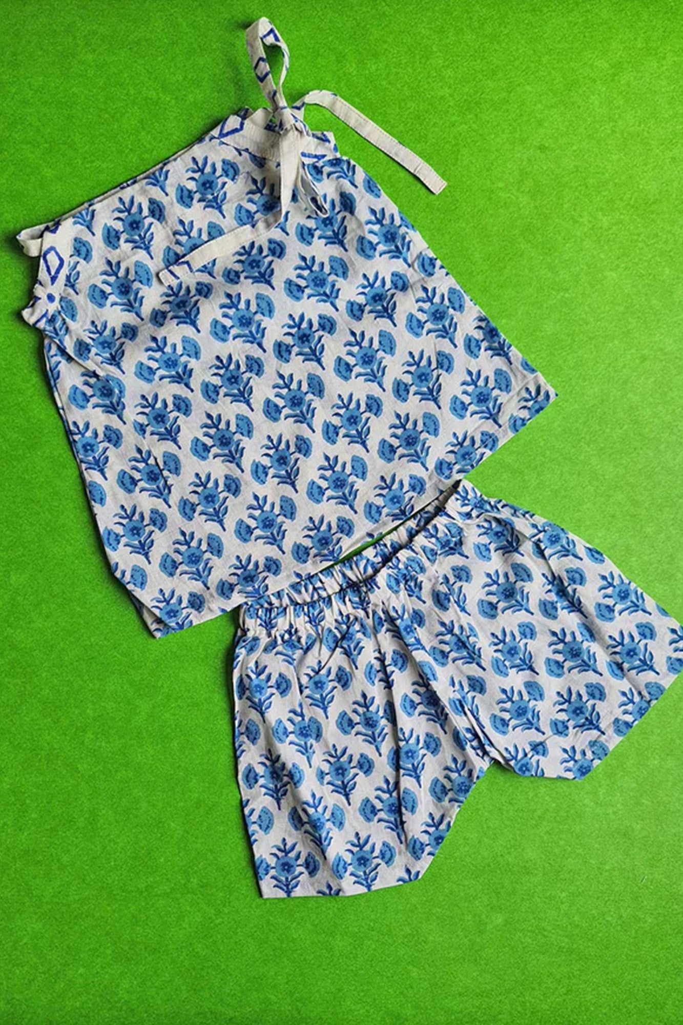 Blue Motifs Top Dori With Shorts