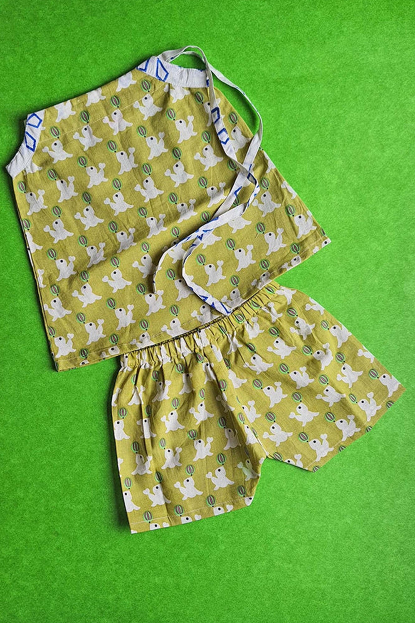 Green Dolphin Top Dori With Shorts