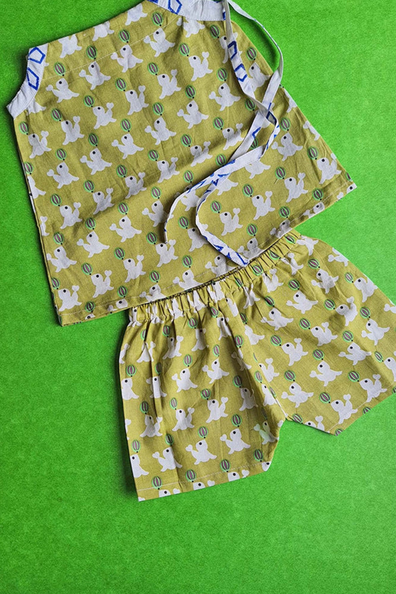Green Dolphin Top Dori With Shorts