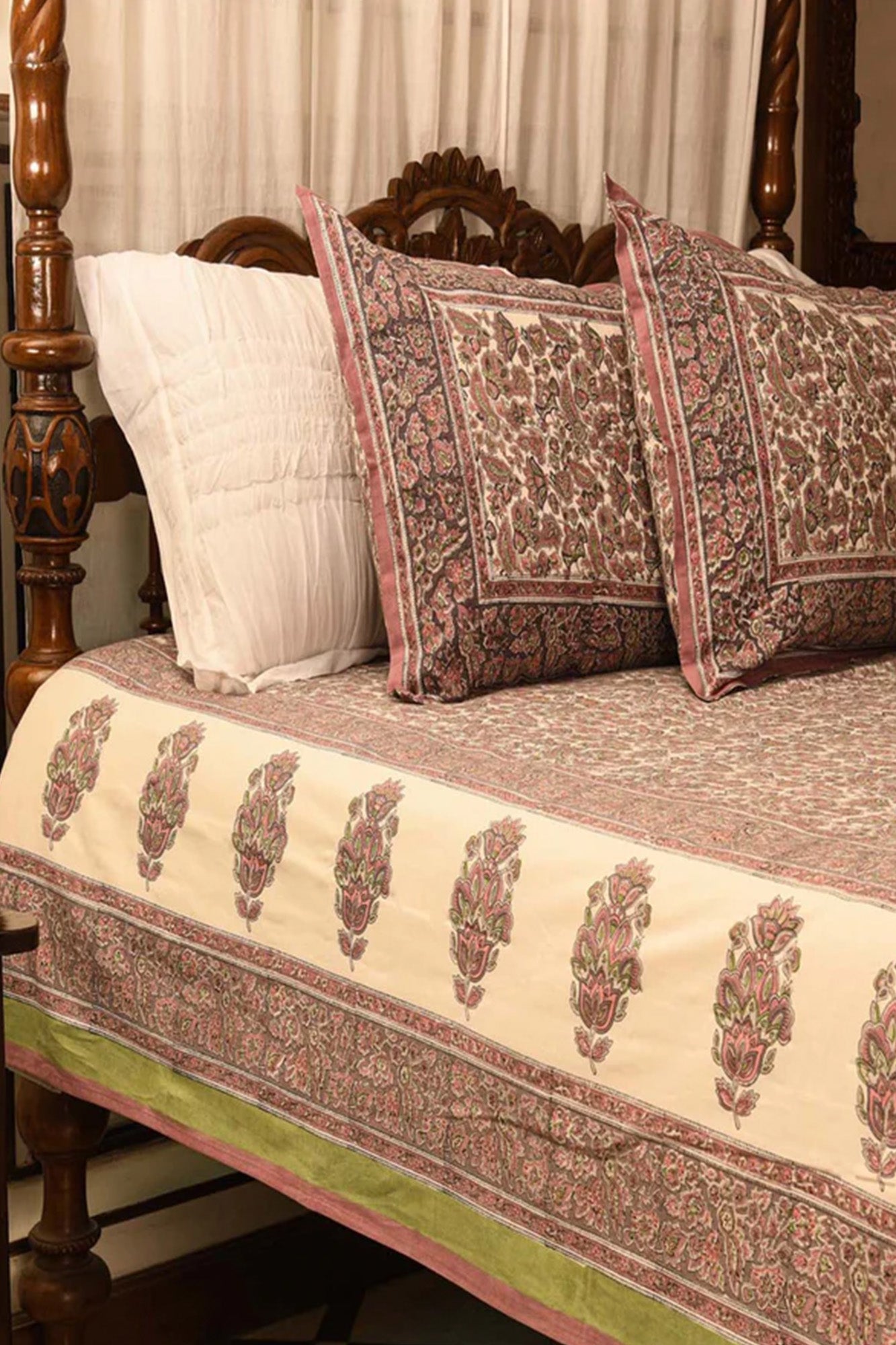 Malika Bedsheet