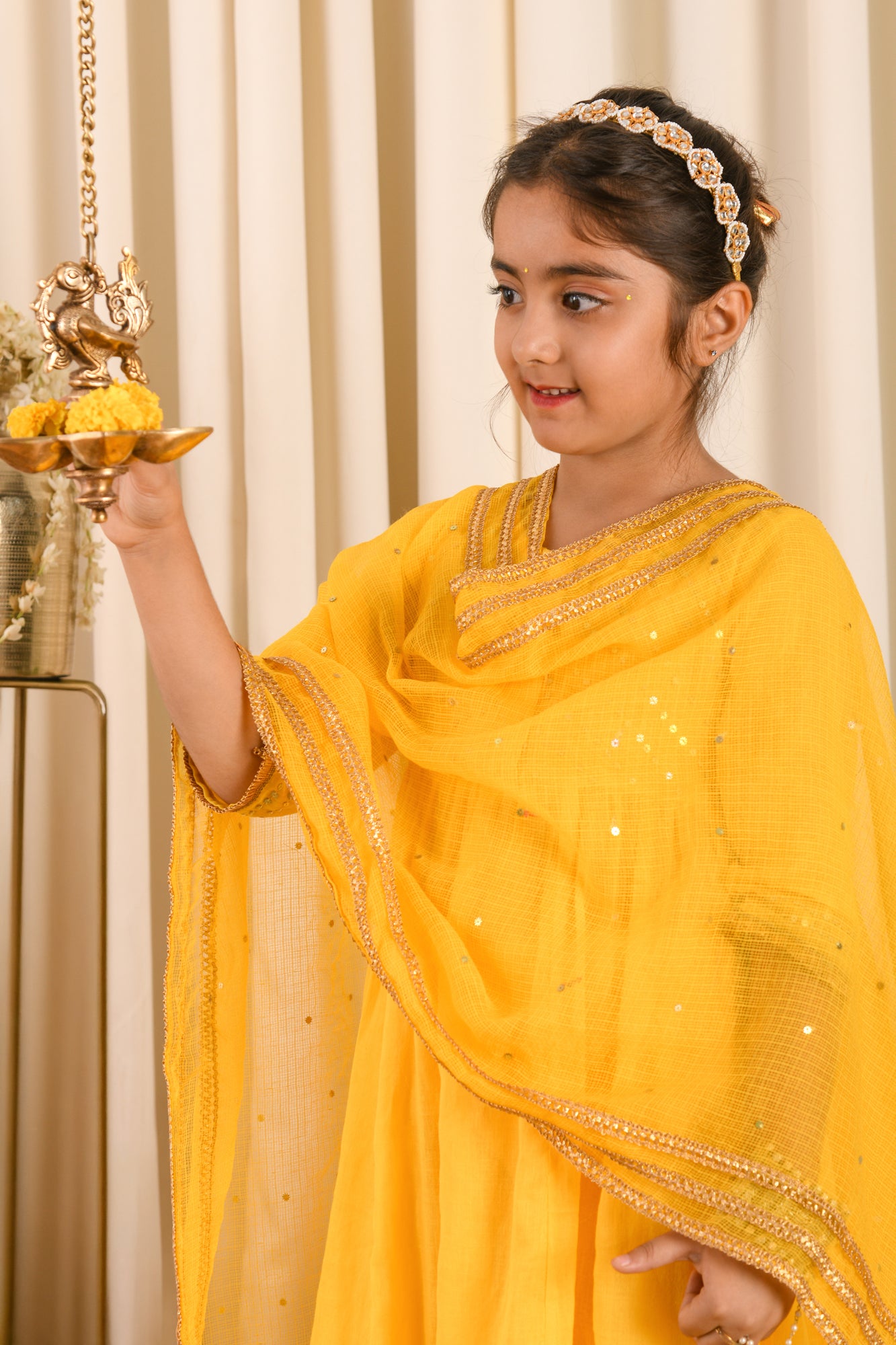 Suit Set Sunheri Bahaar