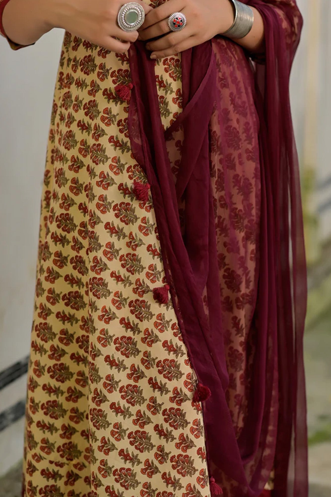 Dress Aureb Maroon Boota With Dupatta