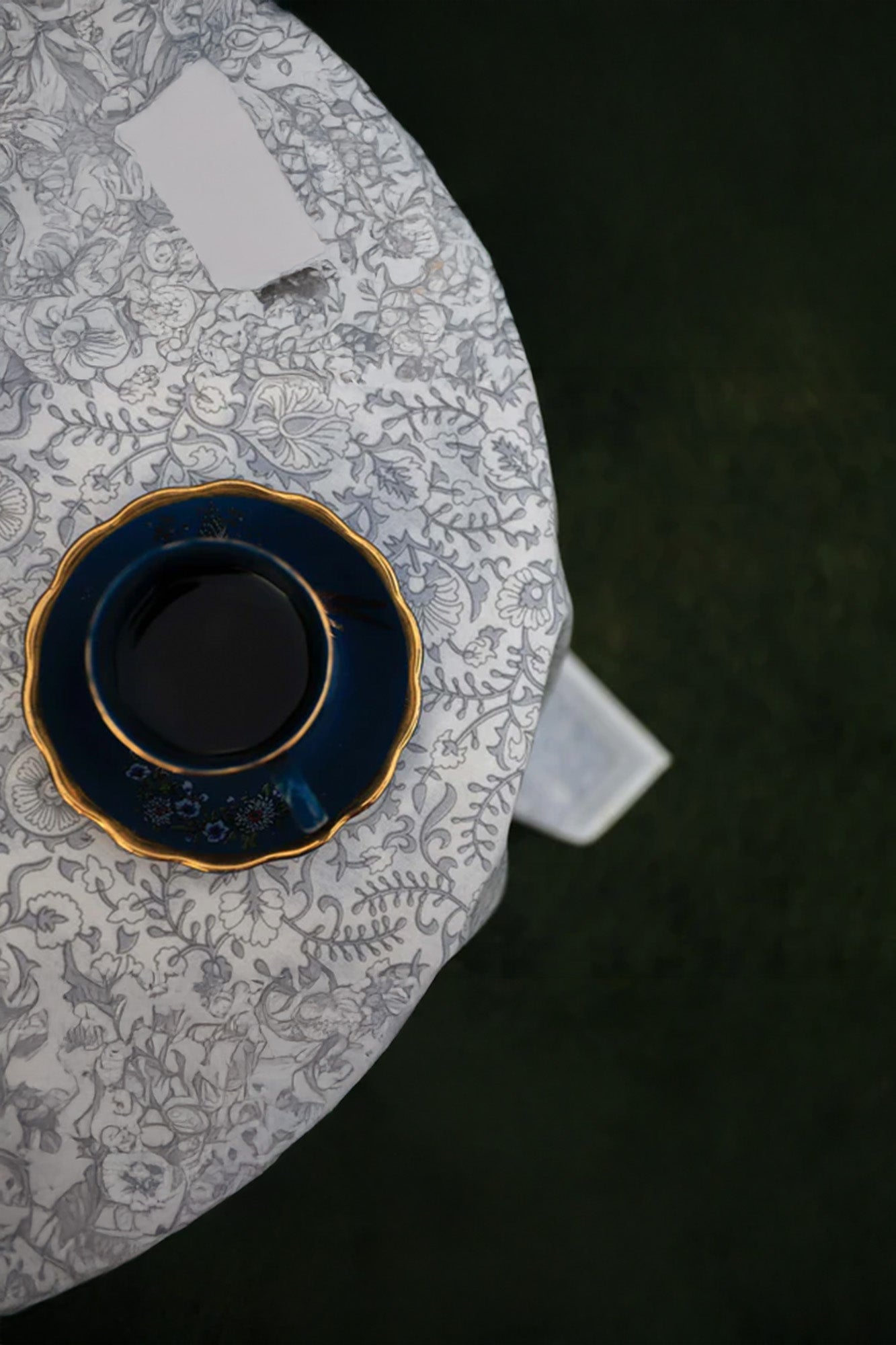 Table Cover Gray Floral Jaal