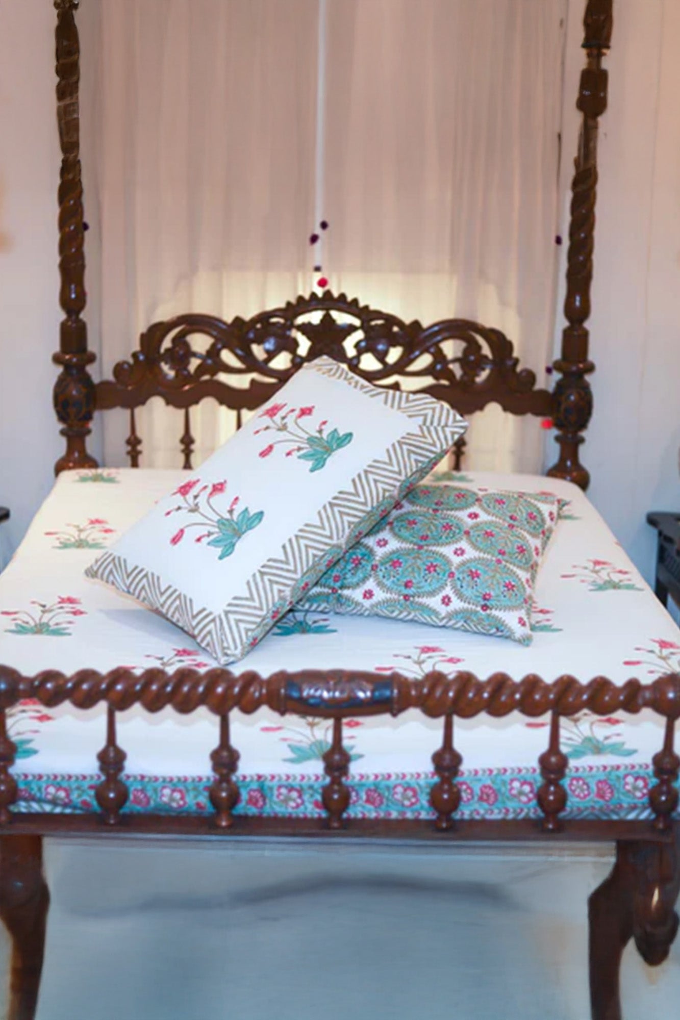 Bellflower Bedsheet With Pillow