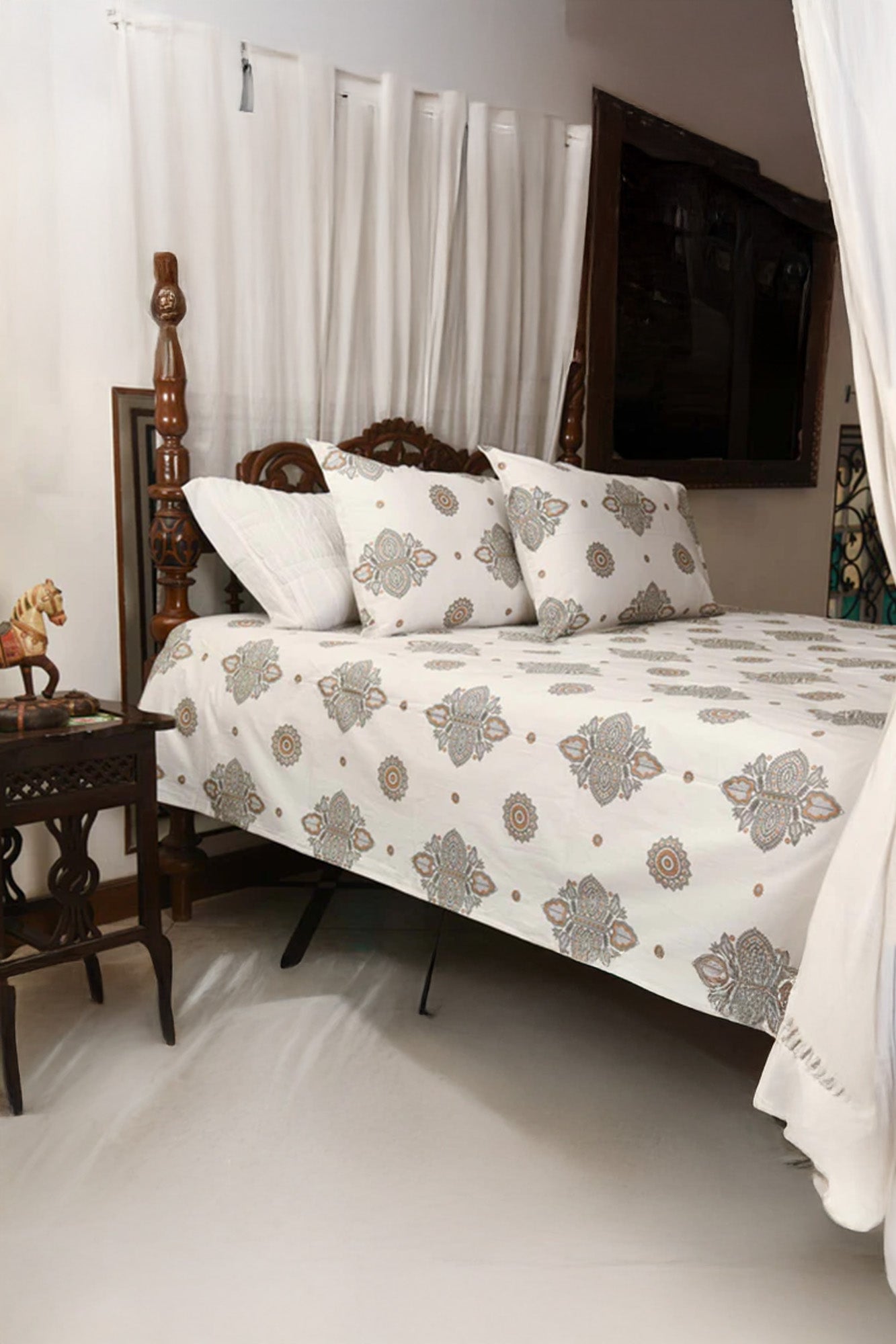 Umaid Mahal Golden Bedsheet