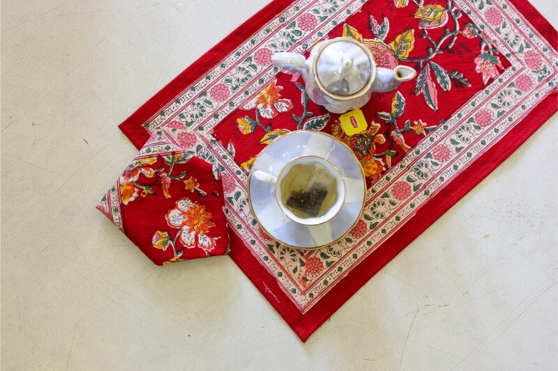 Place Mat & Nepkin Set S/12 Red