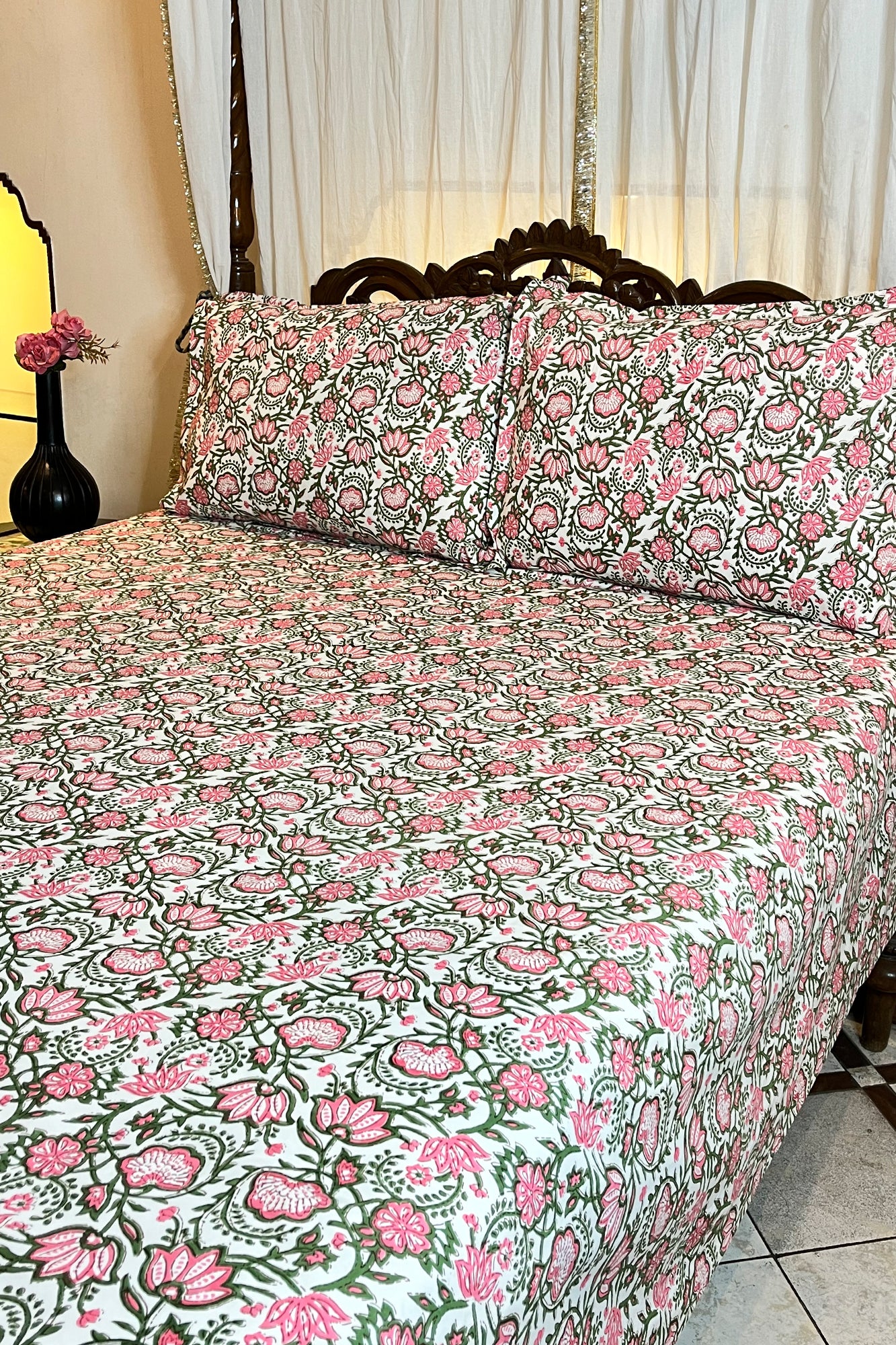 Lotus Pink Bed Sheet With Pillow