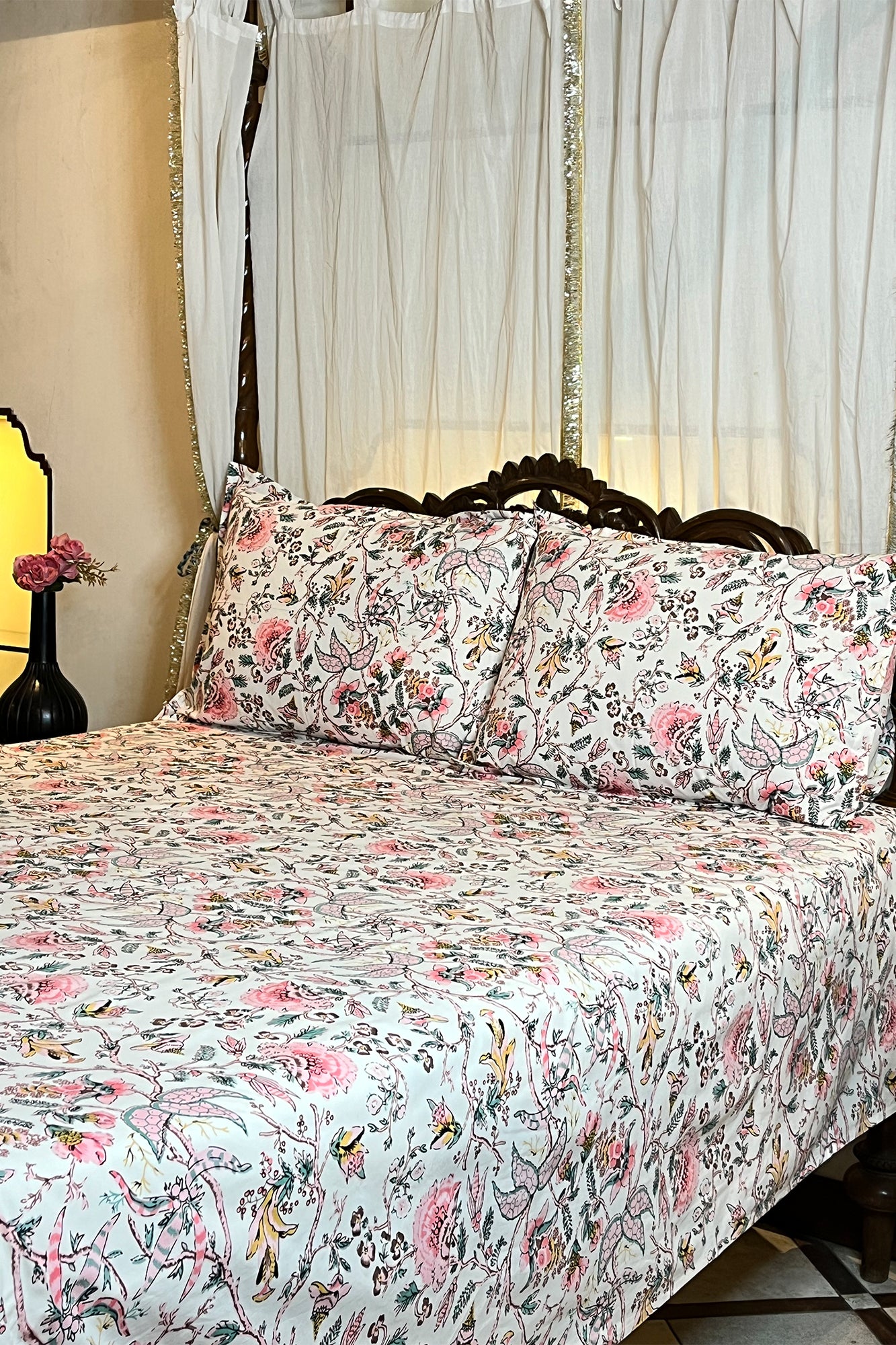 Jacobean Floral Bed Sheet With Pillow