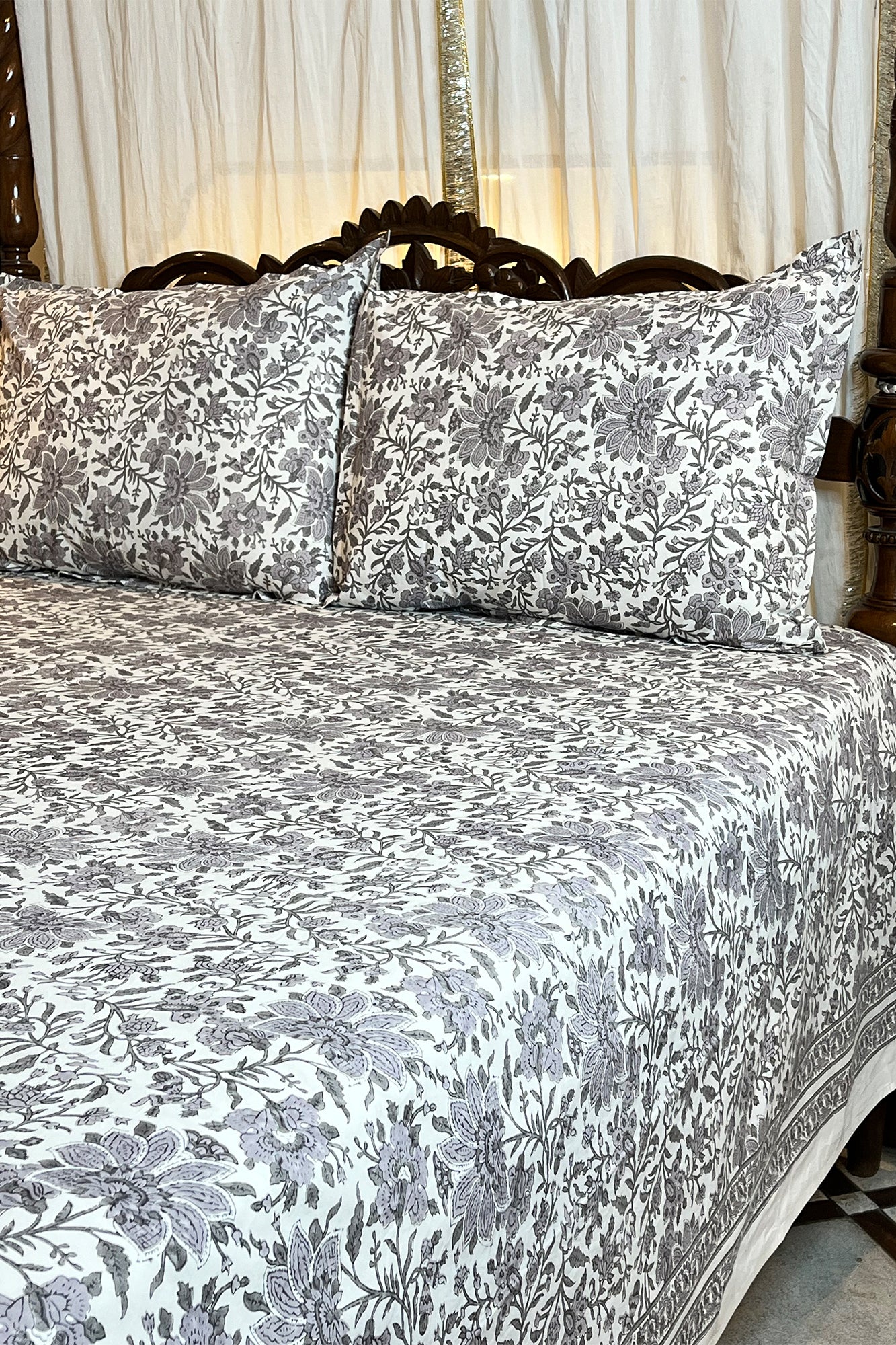 Elegant Grey Bed Sheet With Pillow