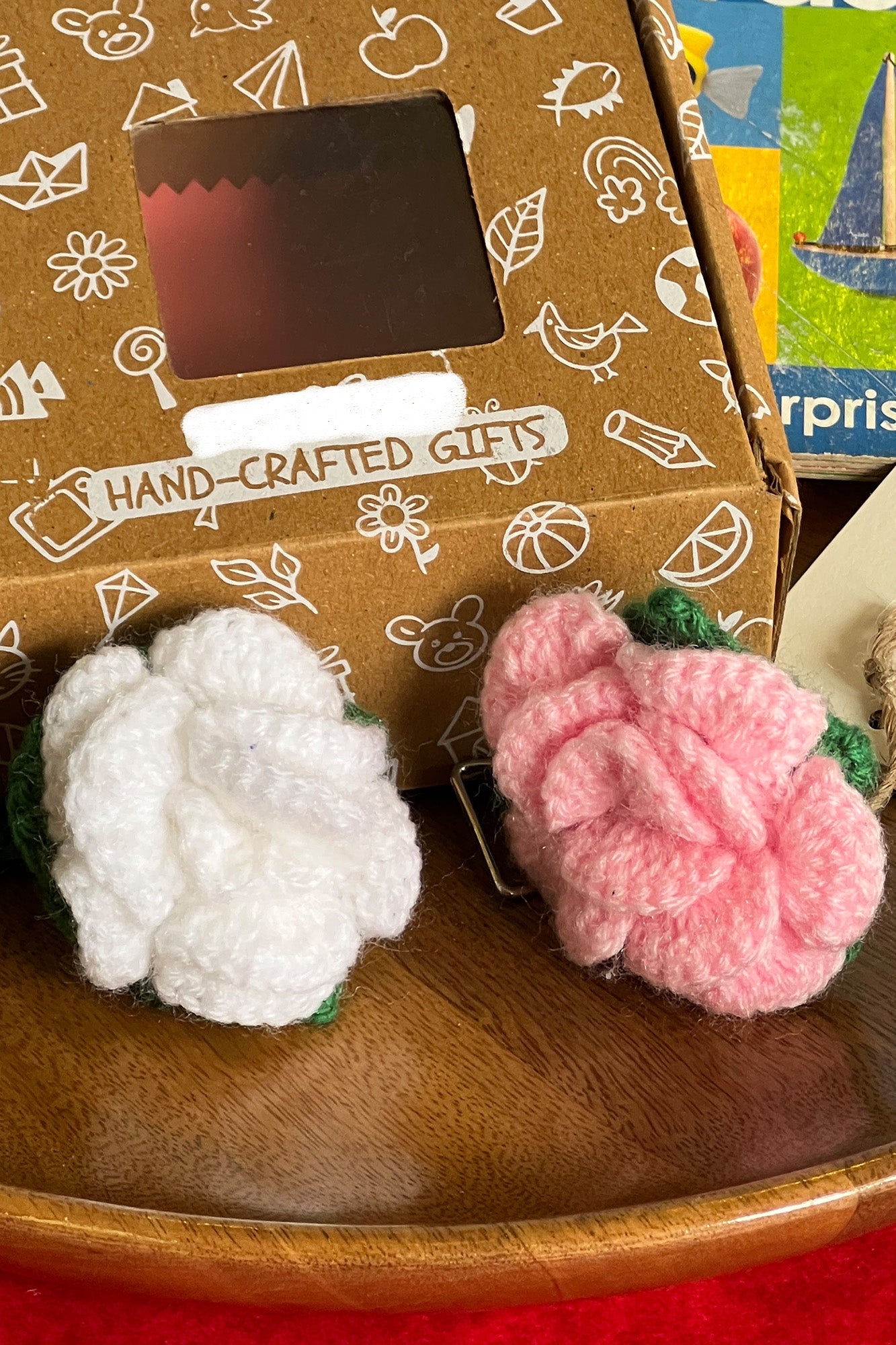 Roses Couple Charm Gift Box