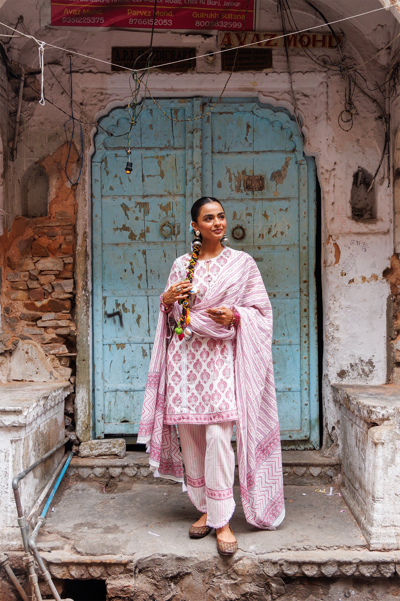 Seher Gul Boota Suit Set of 3