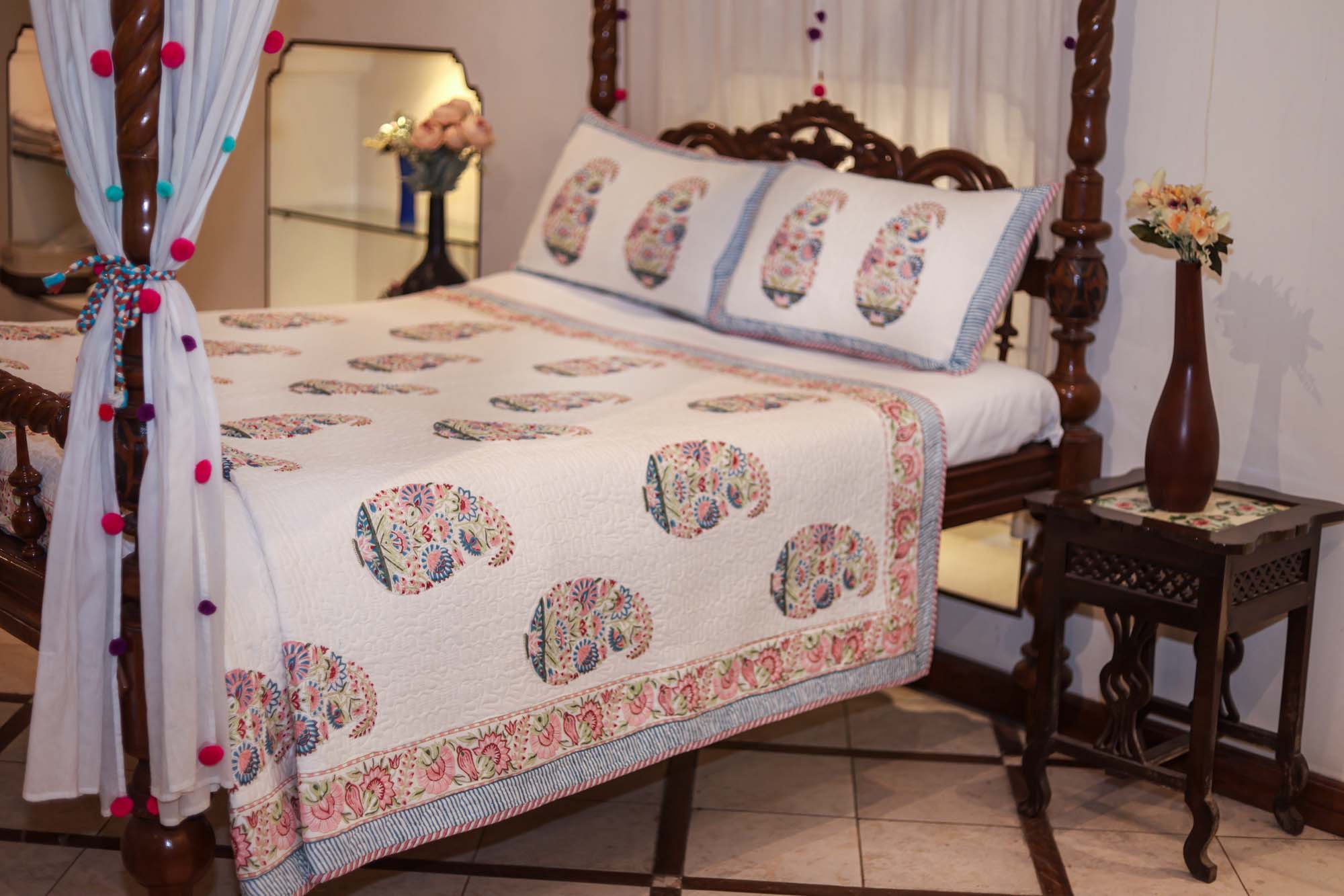 Paisley Jumbo Bedcover