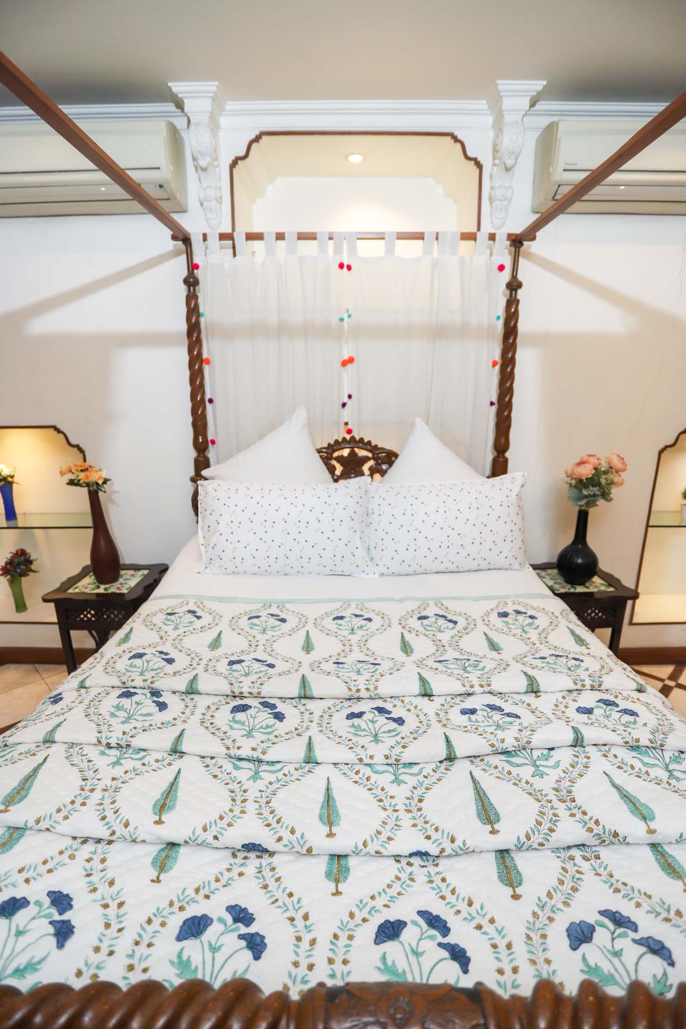 Mughal Garden Leaf Razai Set of 2