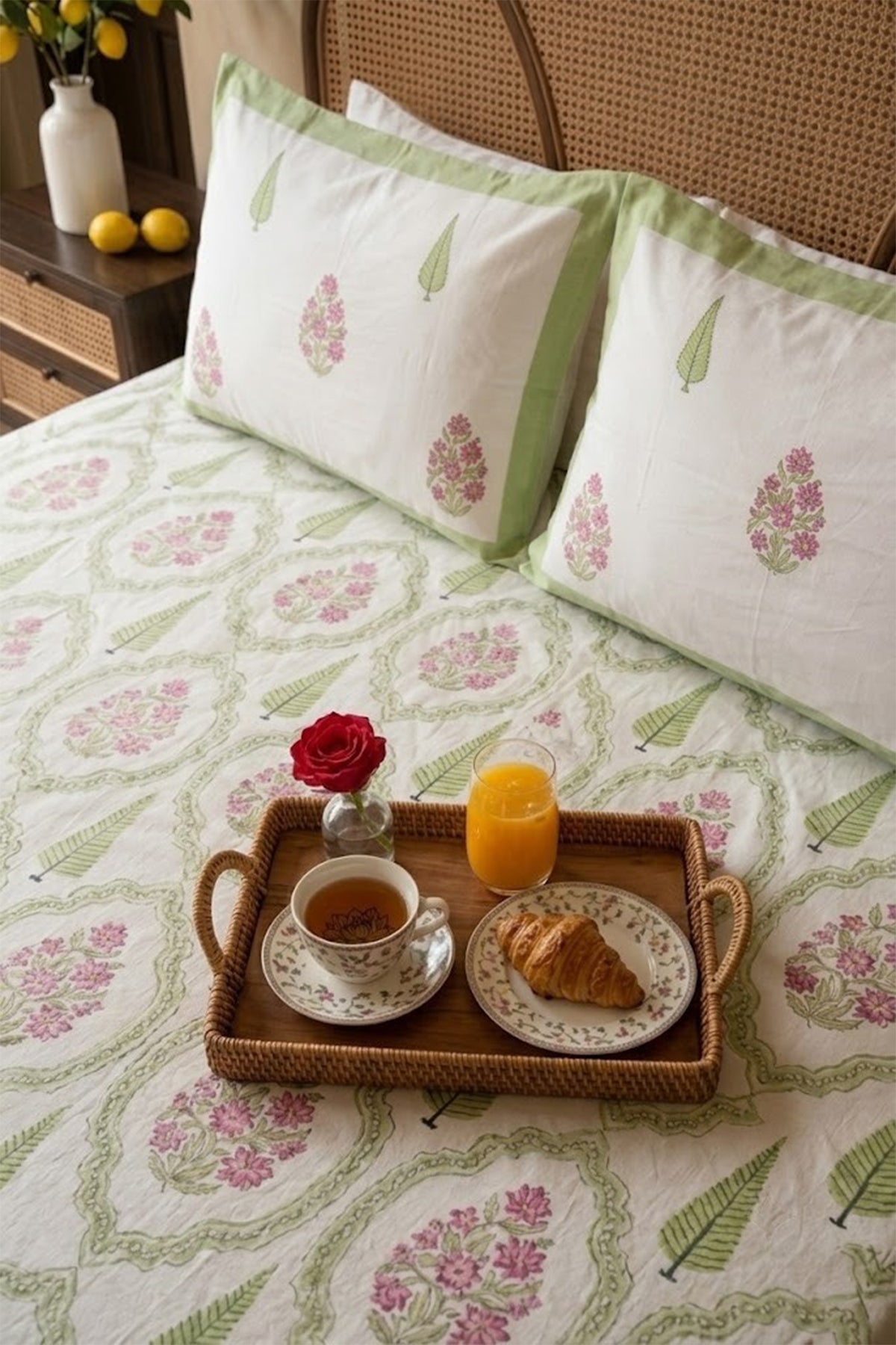 Mughal Garden Bed Sheet With Pillow