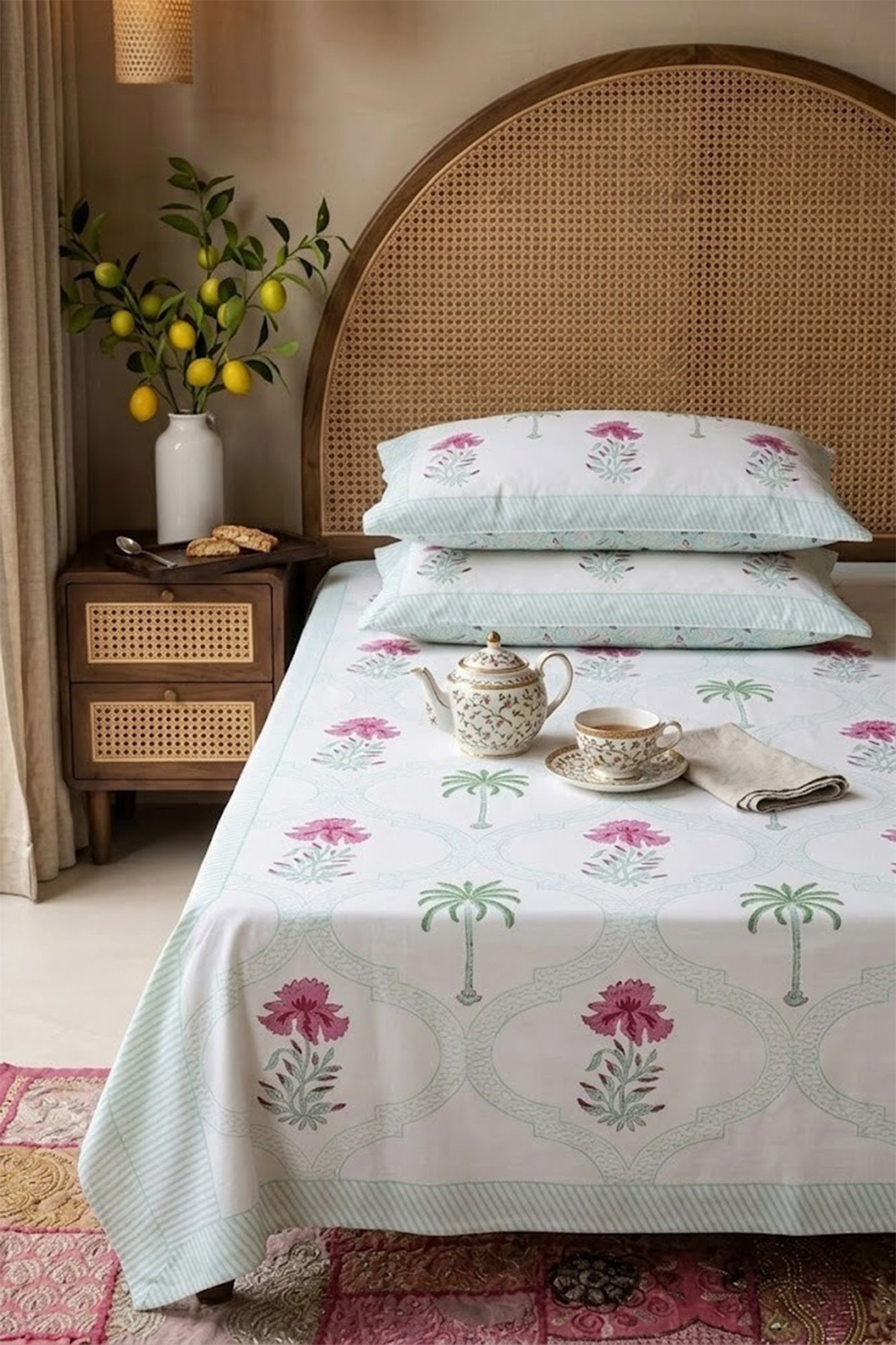 Green Palm Bed Sheet With Pillow Covers