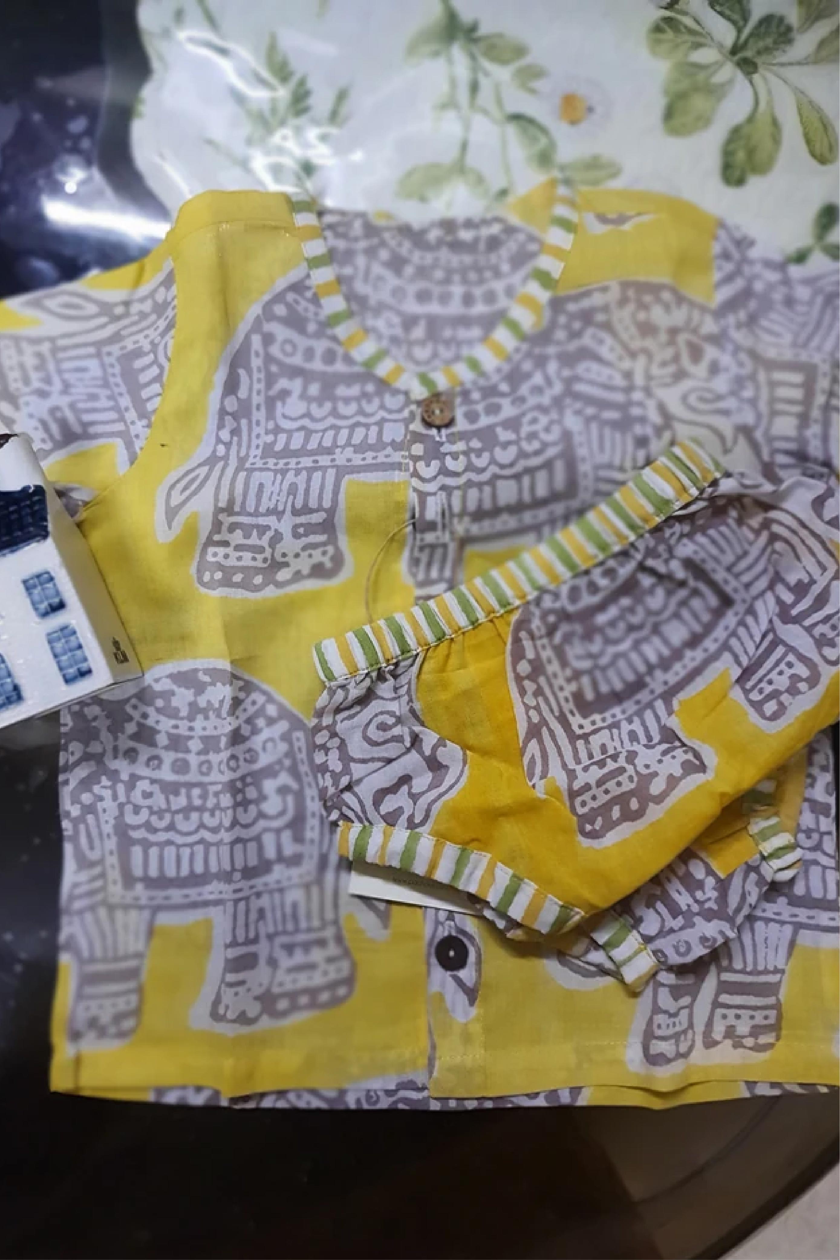 Yellow Elephant - Infant Shirt With Shorts