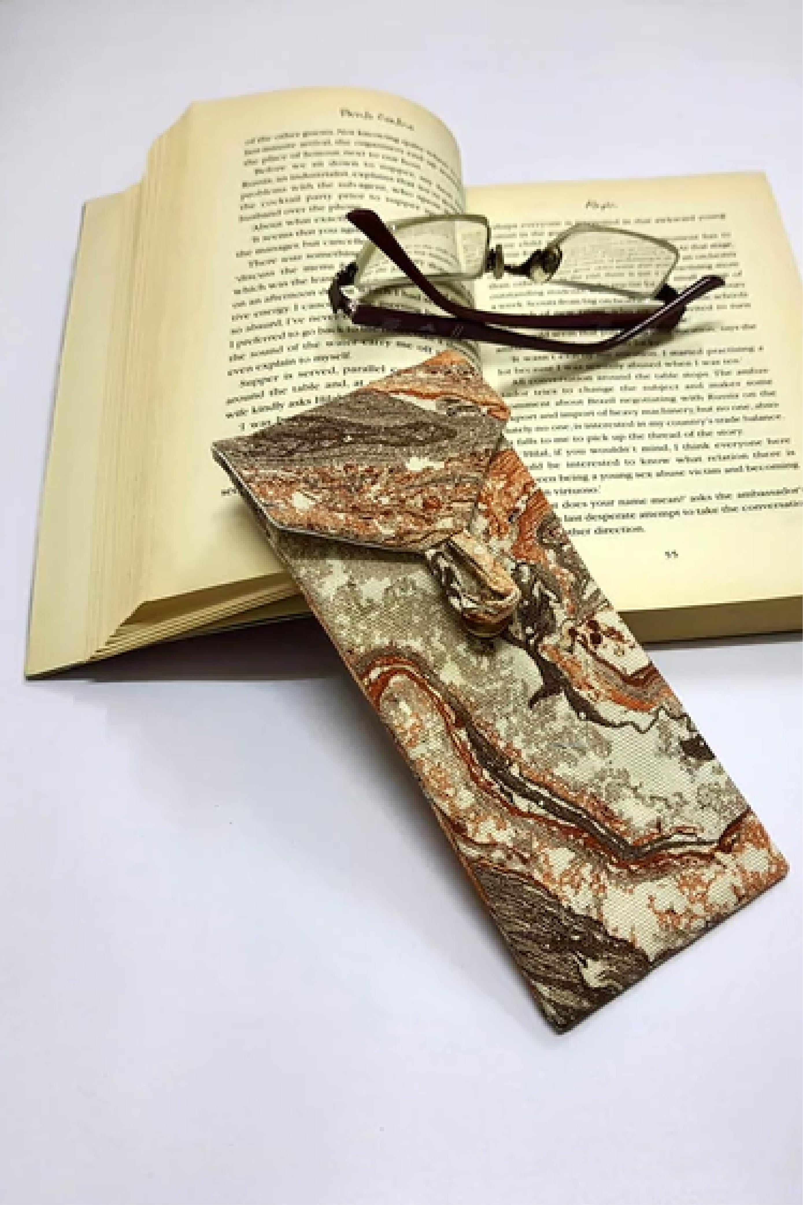 Specs Cover-Marble Print