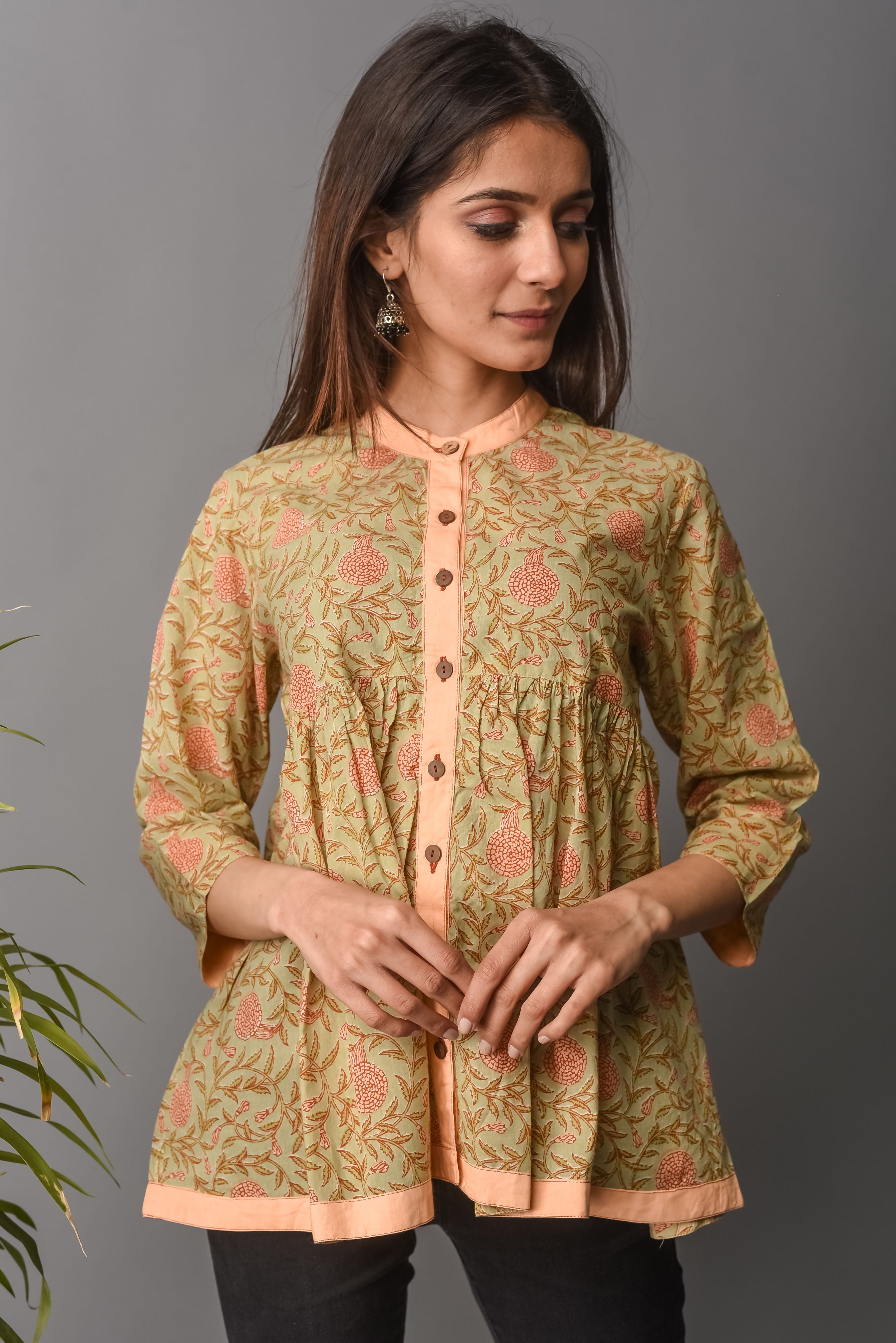 Top-Peplum Peach Floral