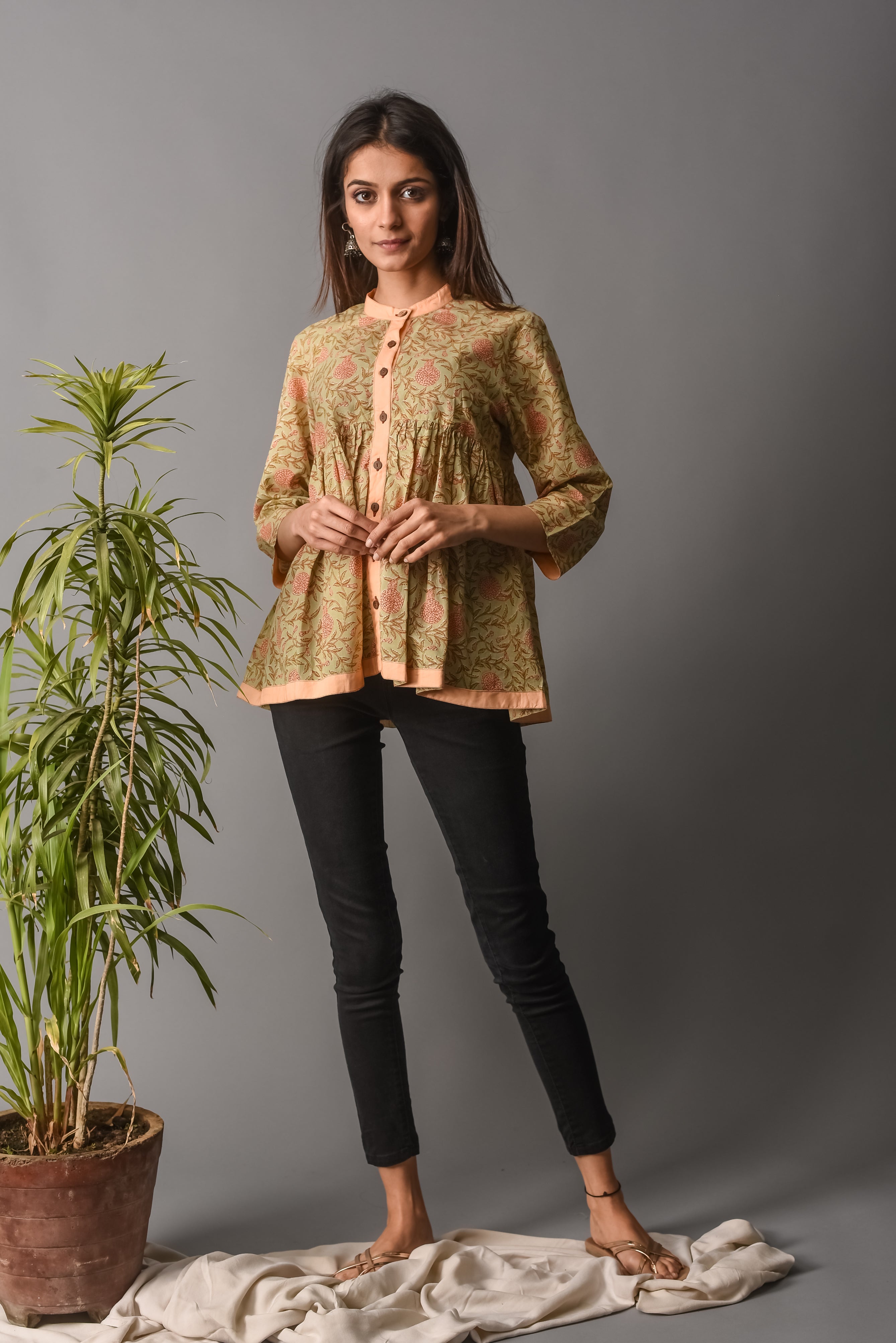 Top-Peplum Peach Floral