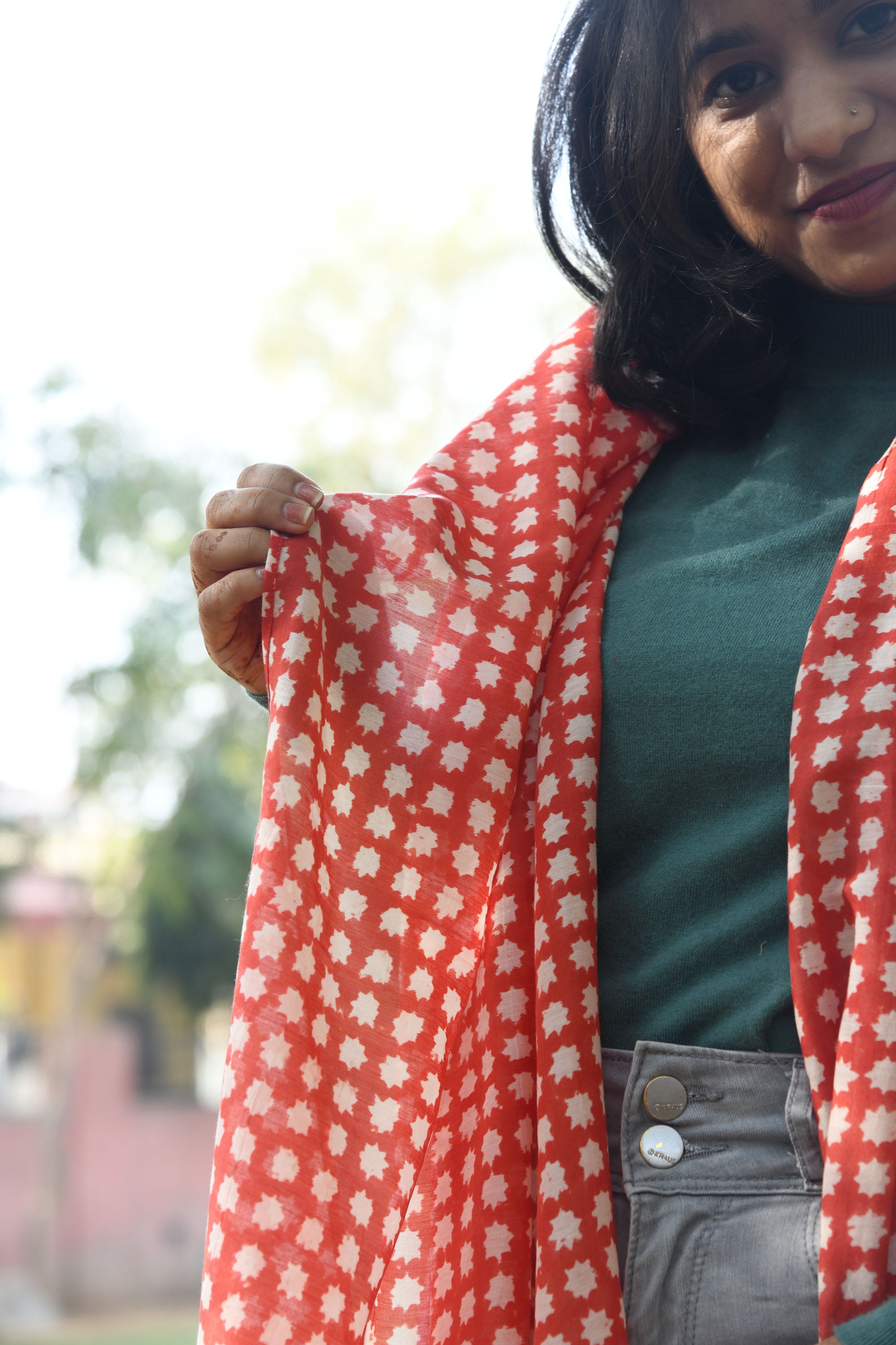 Women Stole-Red Star