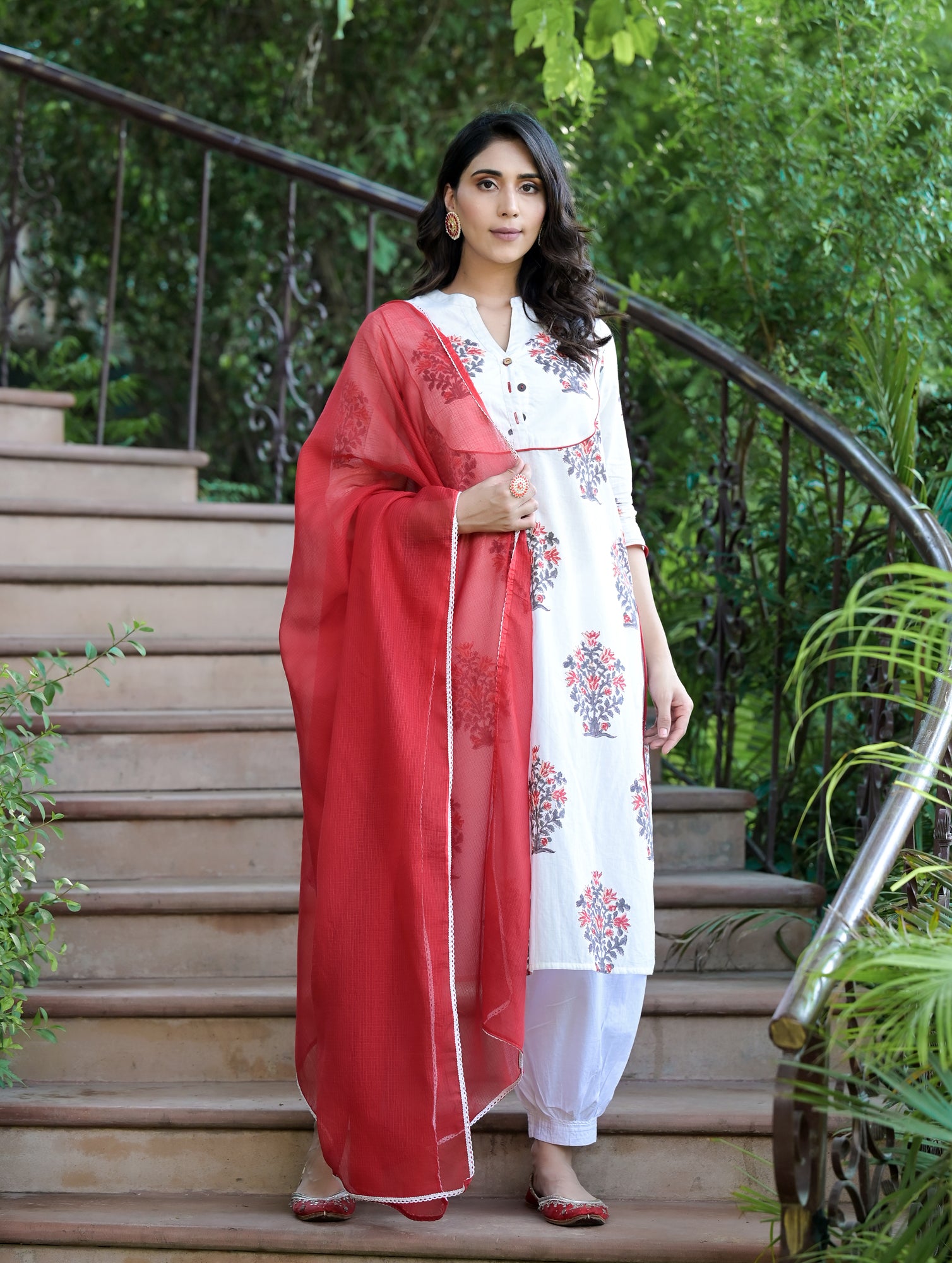 Women Red Mughal Suit-Set of 3