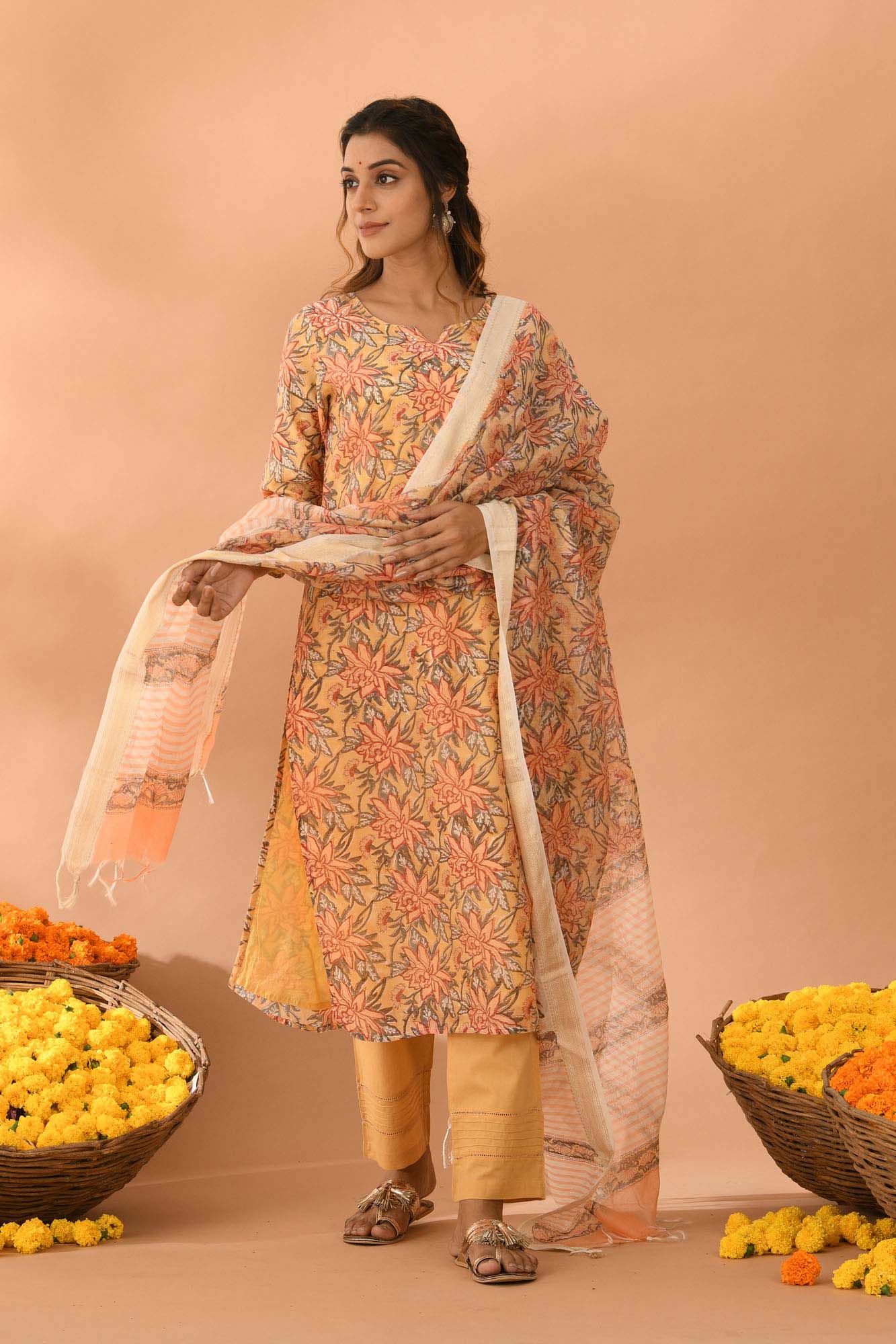 Women Peach Floral Chanderi Suit-Set Of 3