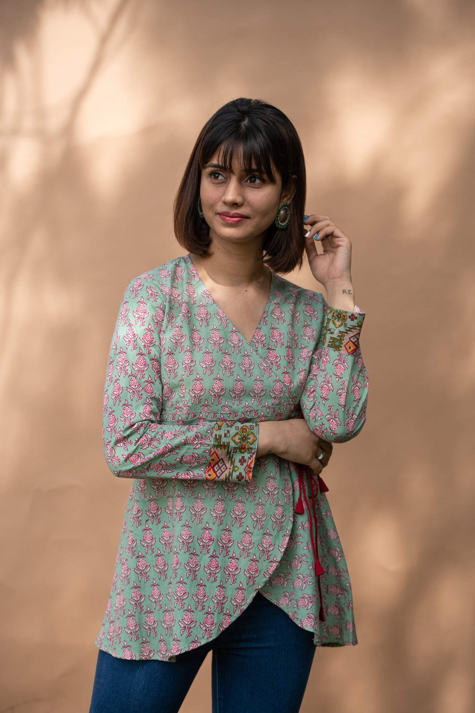 Women Gulabi Dori Top