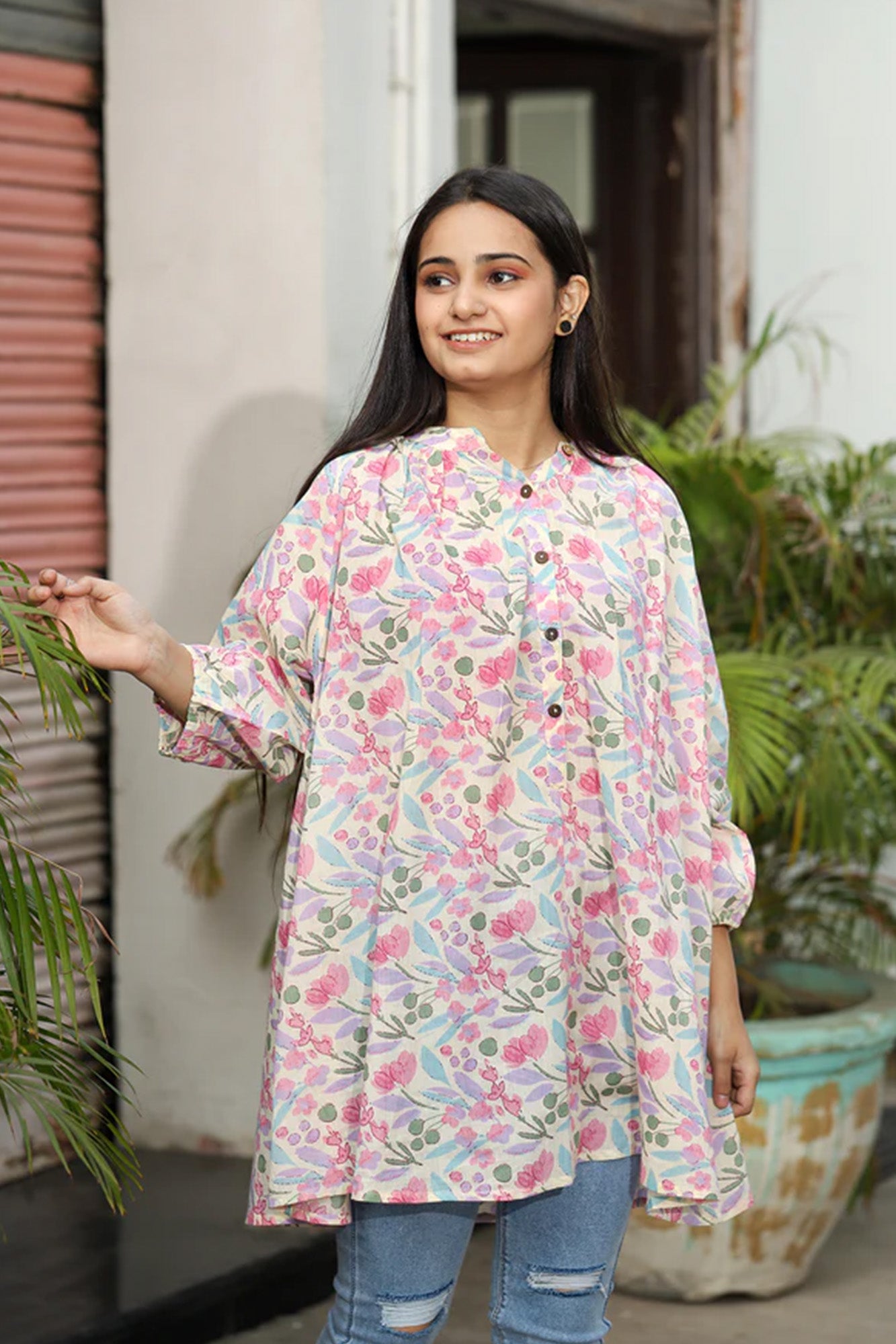 Top Women Gather Mallika Floral Jaal